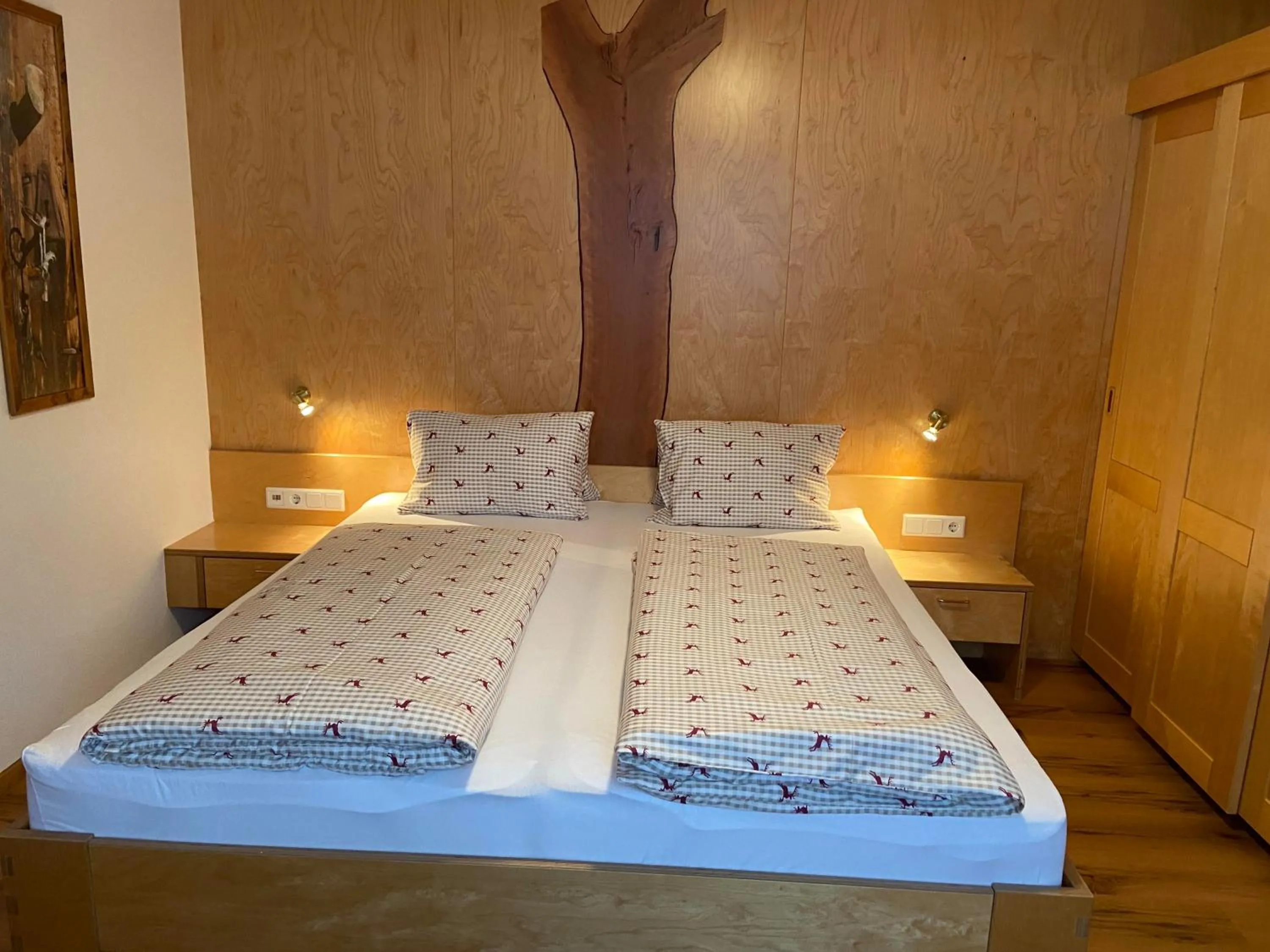 Bedroom, Bed in Gasthaus Muntafuner Stöbli