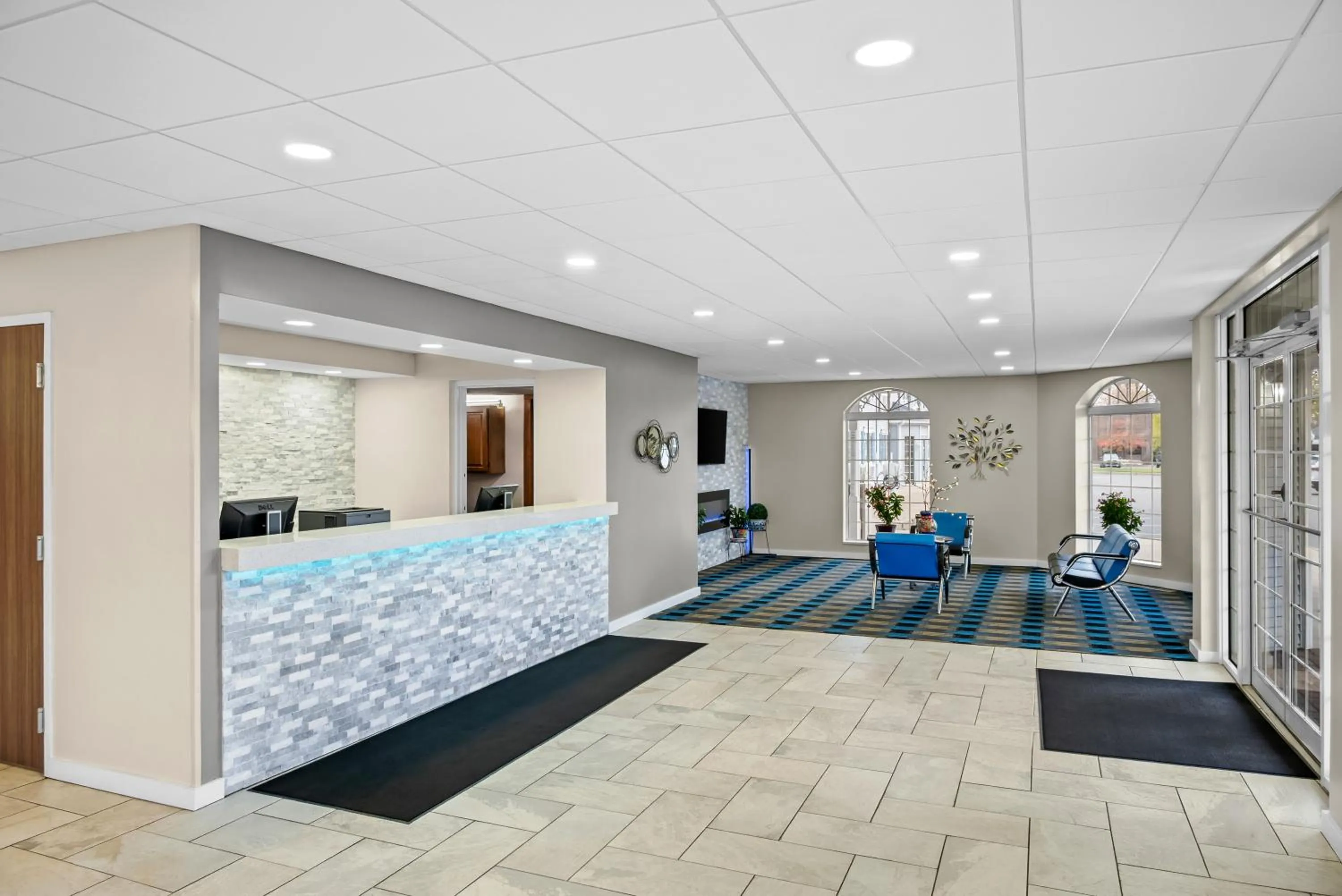 Lobby or reception in Rodeway Inn Grandville - Grand Rapids