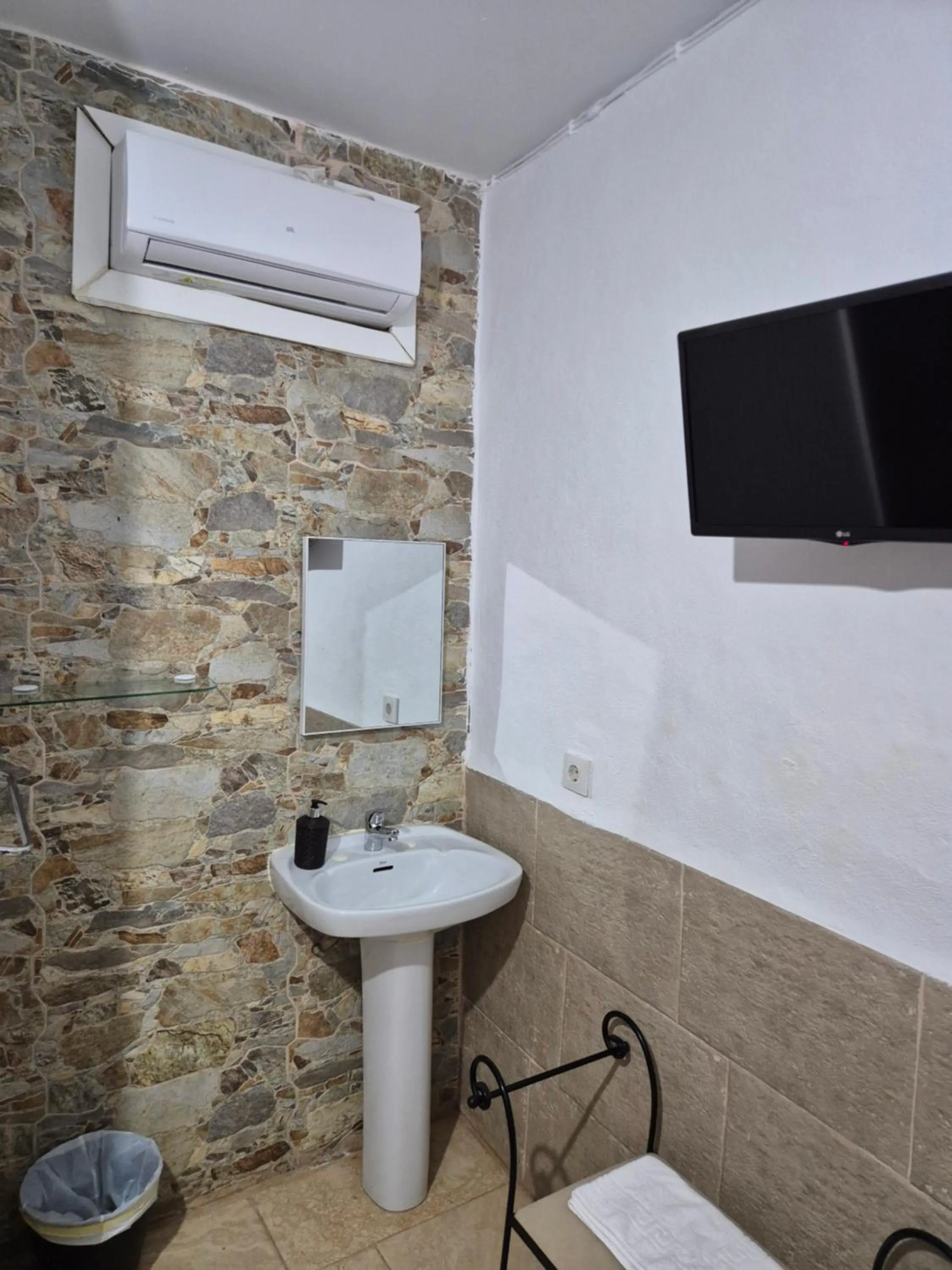 Bedroom in Pensión Javier