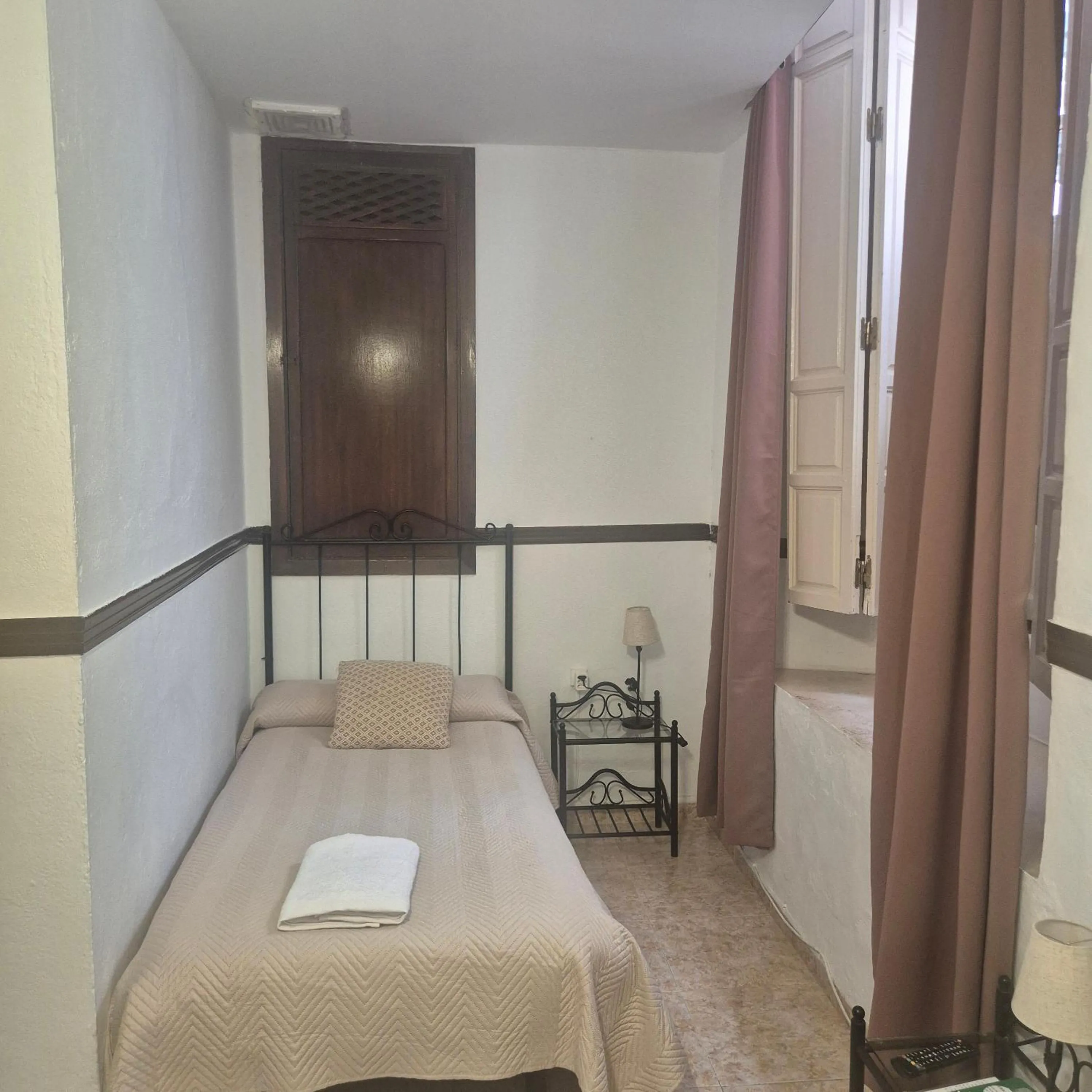 Bedroom, Bed in Pensión Javier