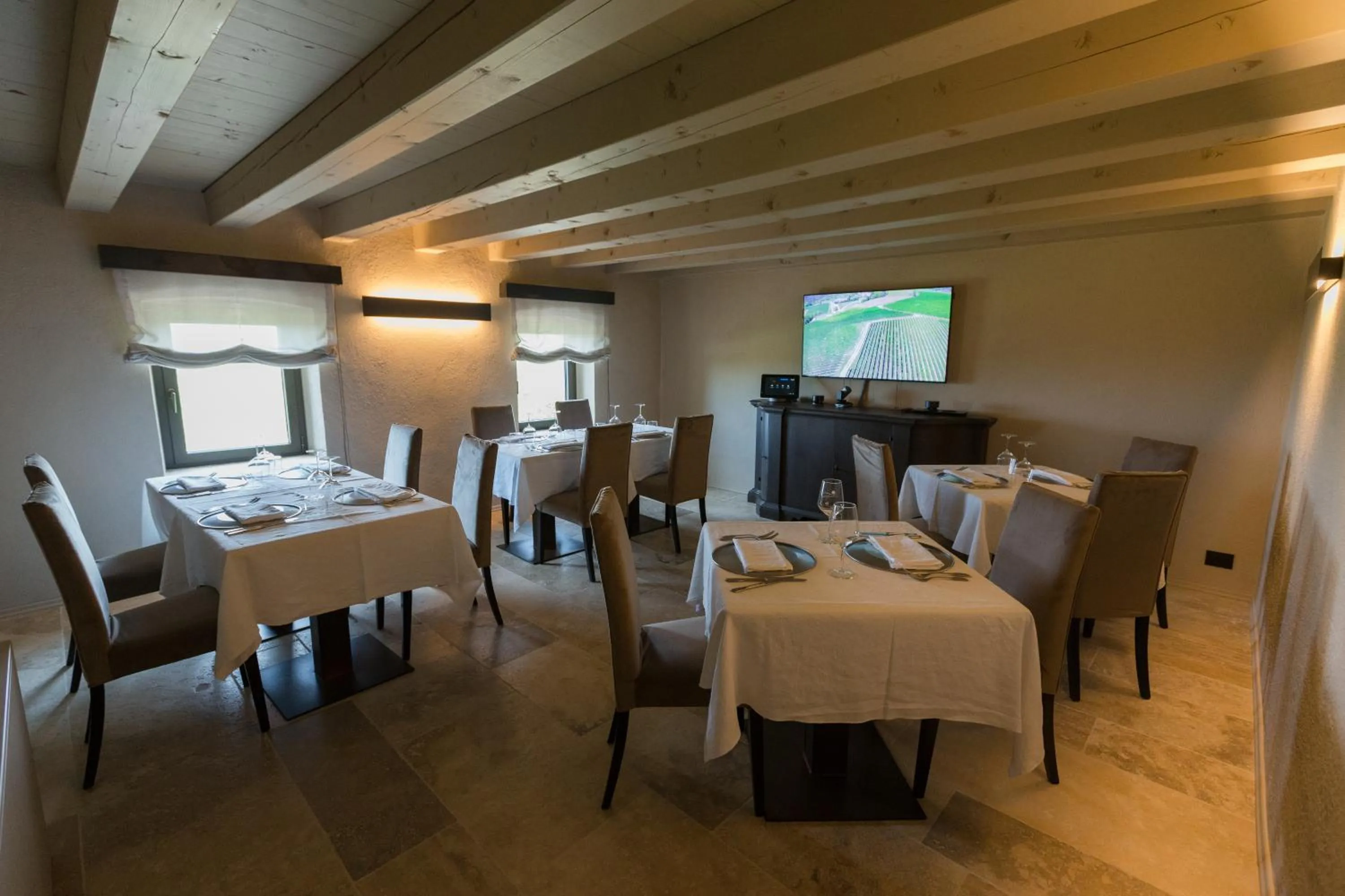 Restaurant/places to eat in Ca' del Moro Wine Retreat
