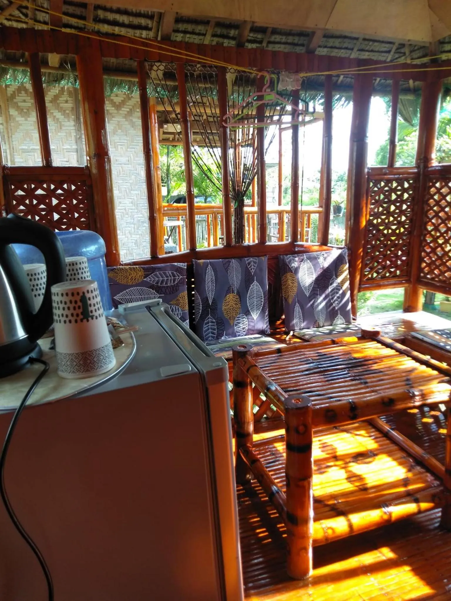 Coffee/tea facilities in Titanic's Nipa Hut