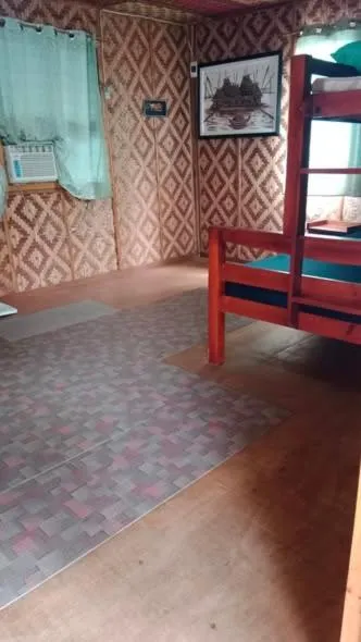 Bed in Titanic's Nipa Hut