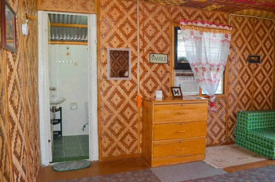 Bathroom in Titanic's Nipa Hut