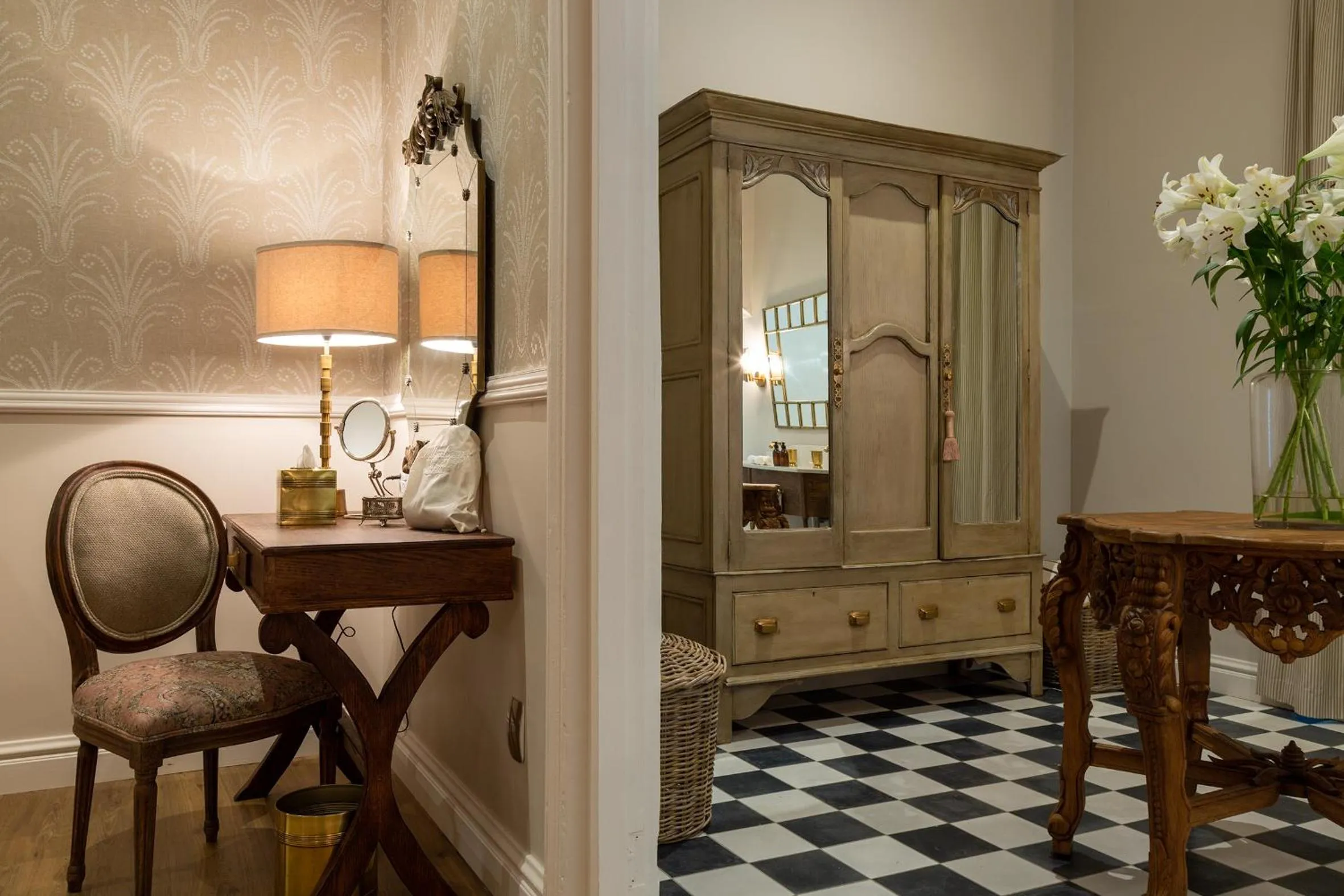 Bathroom in Hartford House