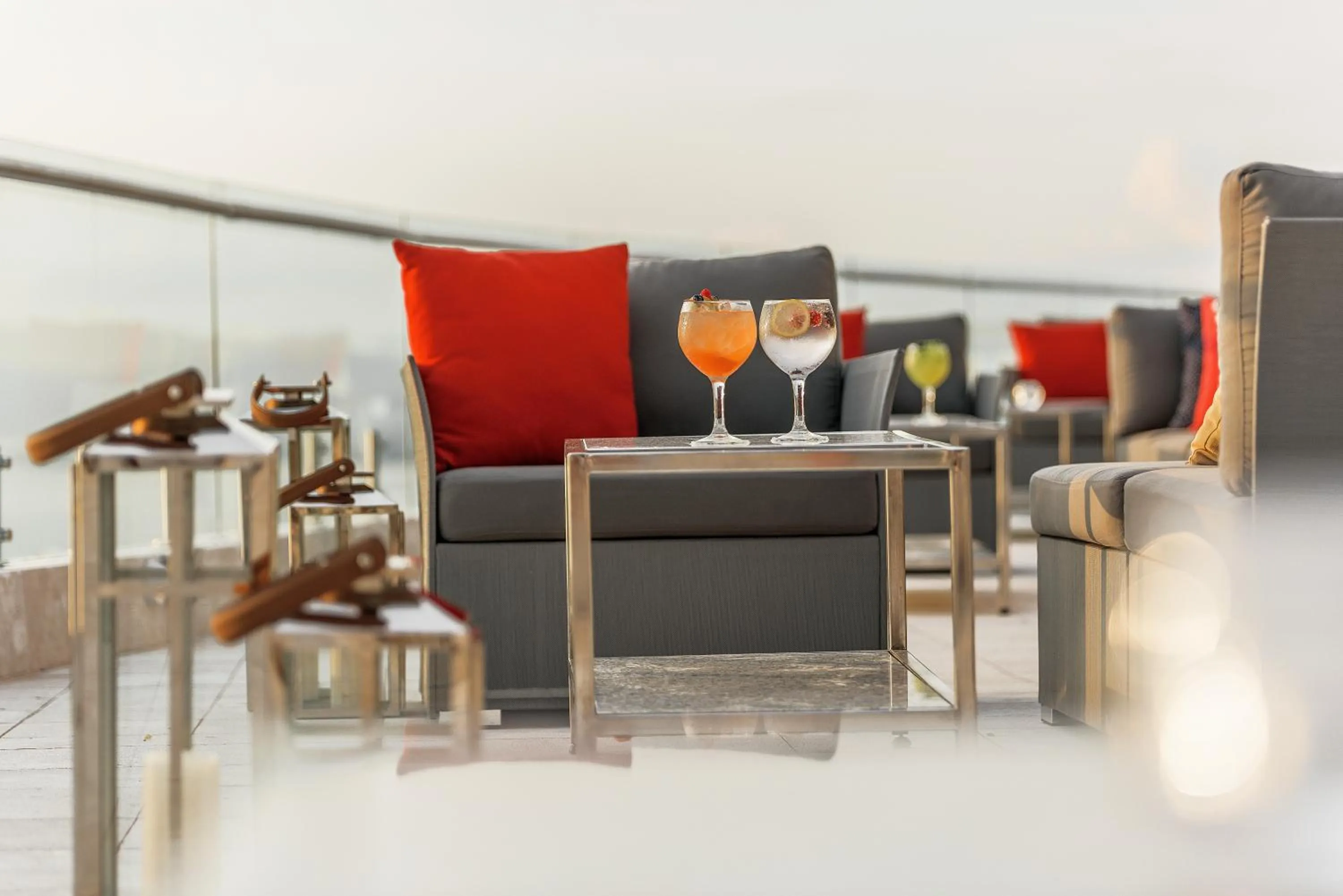 Lounge or bar in Grand Miramar All Luxury Suites & Residences