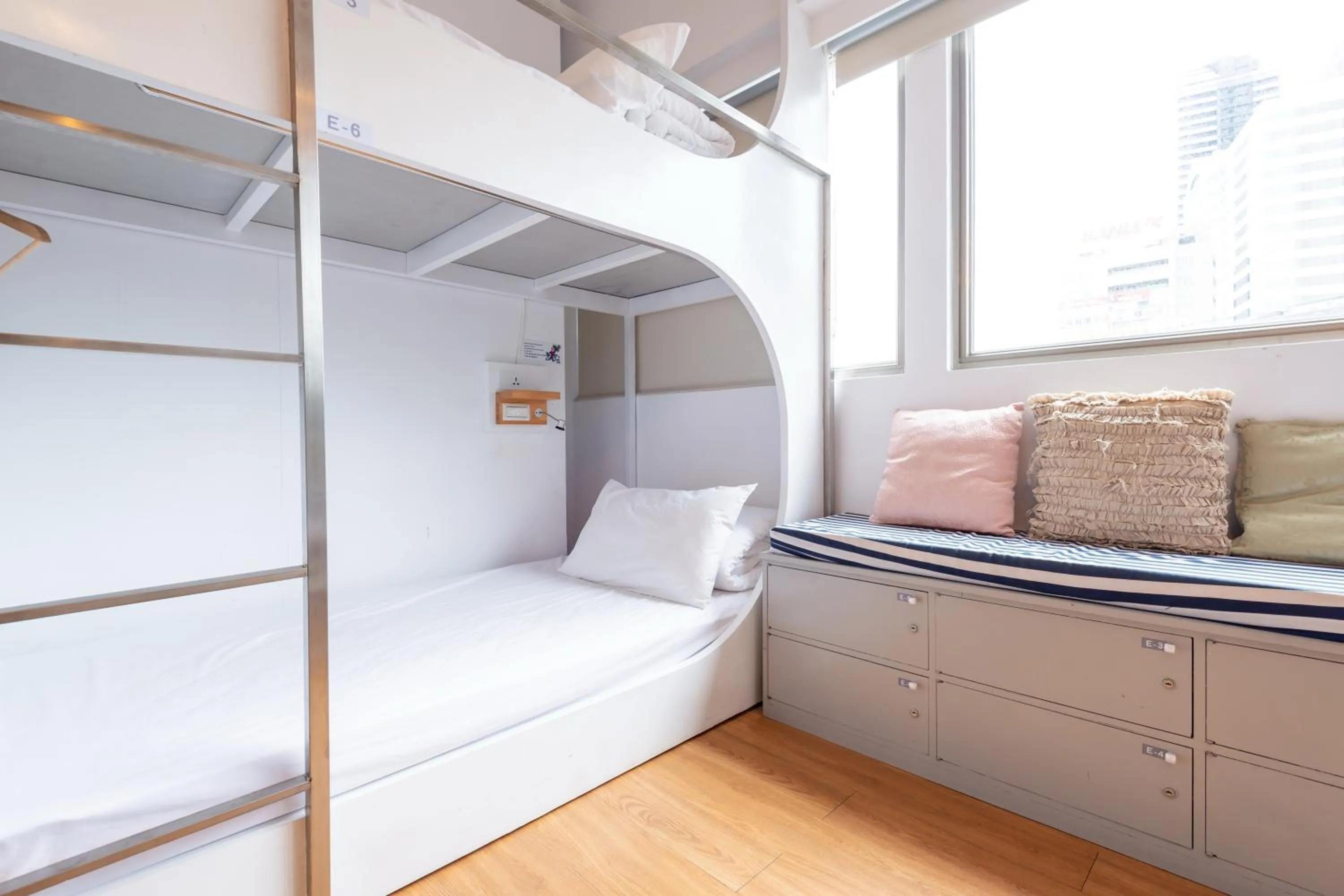 Bed in May Rooms Taipei Main Station