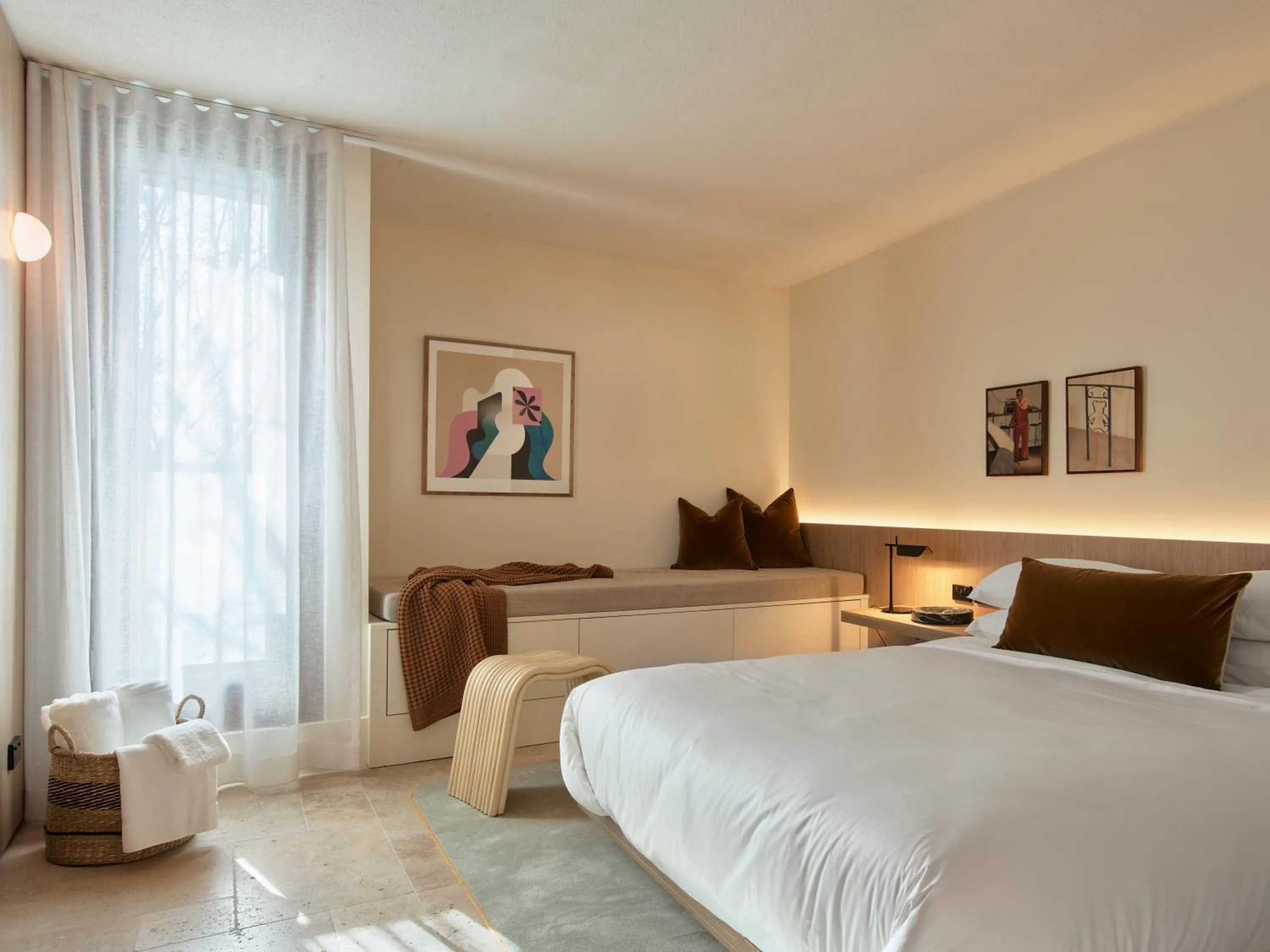 Photo of the whole room, Bed in Oxford House