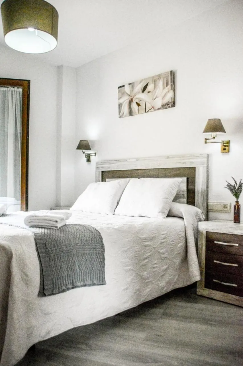 Bedroom, Bed in Apartamentos Vista Veleta