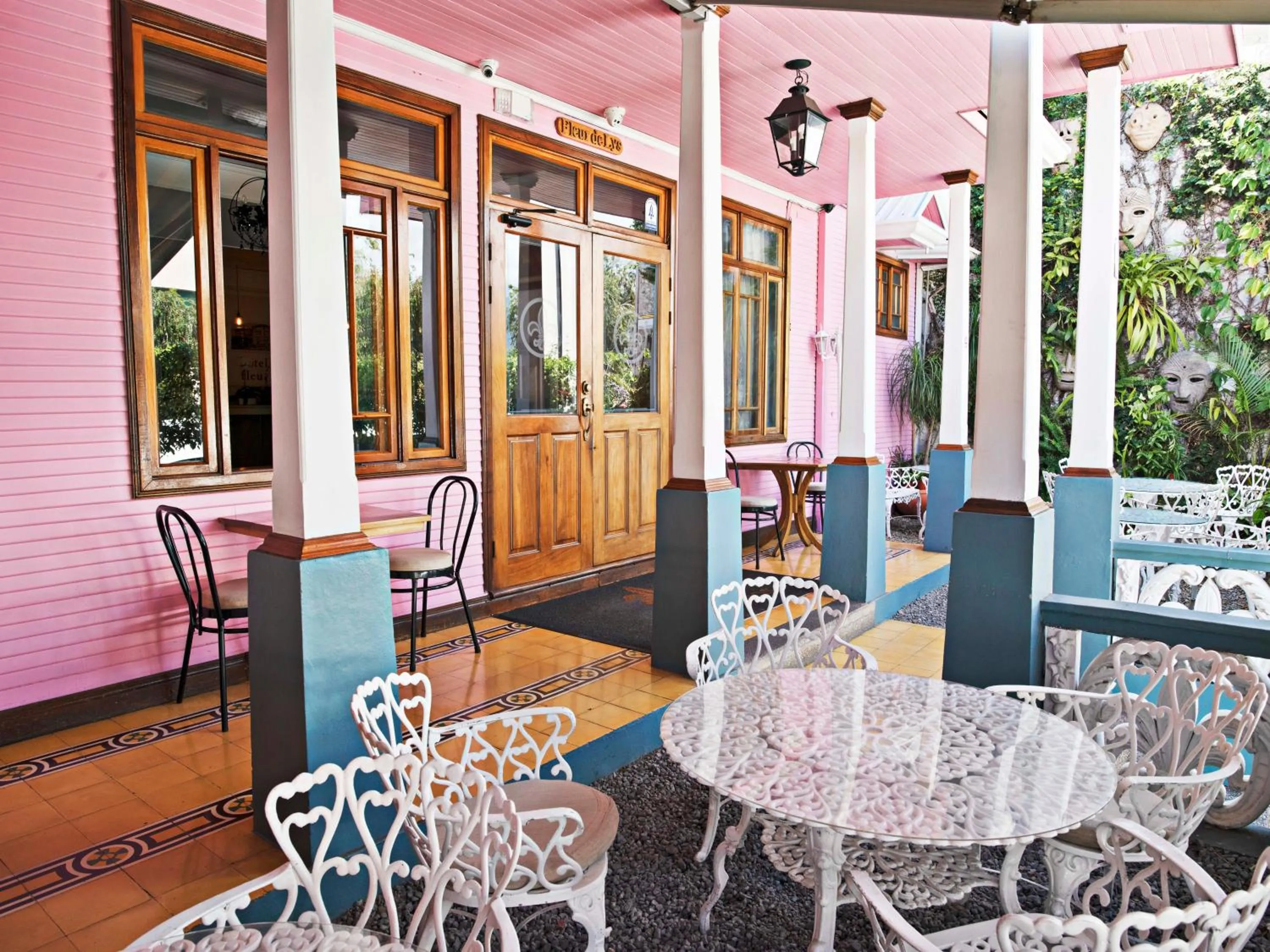 Patio in Fleur de Lys