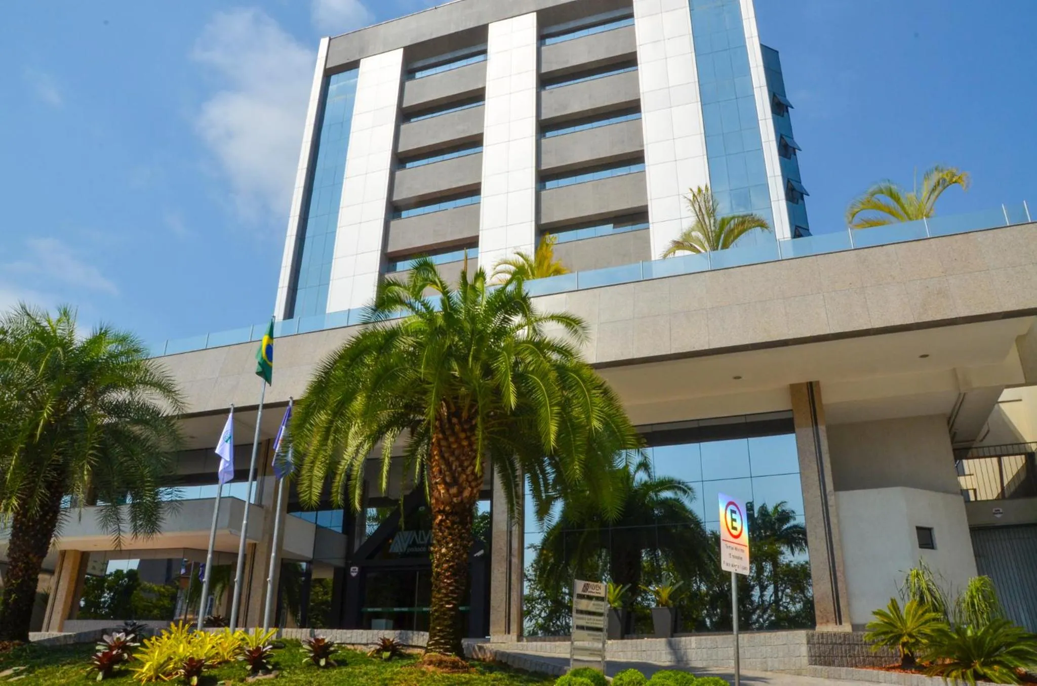 Facade/entrance in Alven Hotel by Slaviero Hotéis