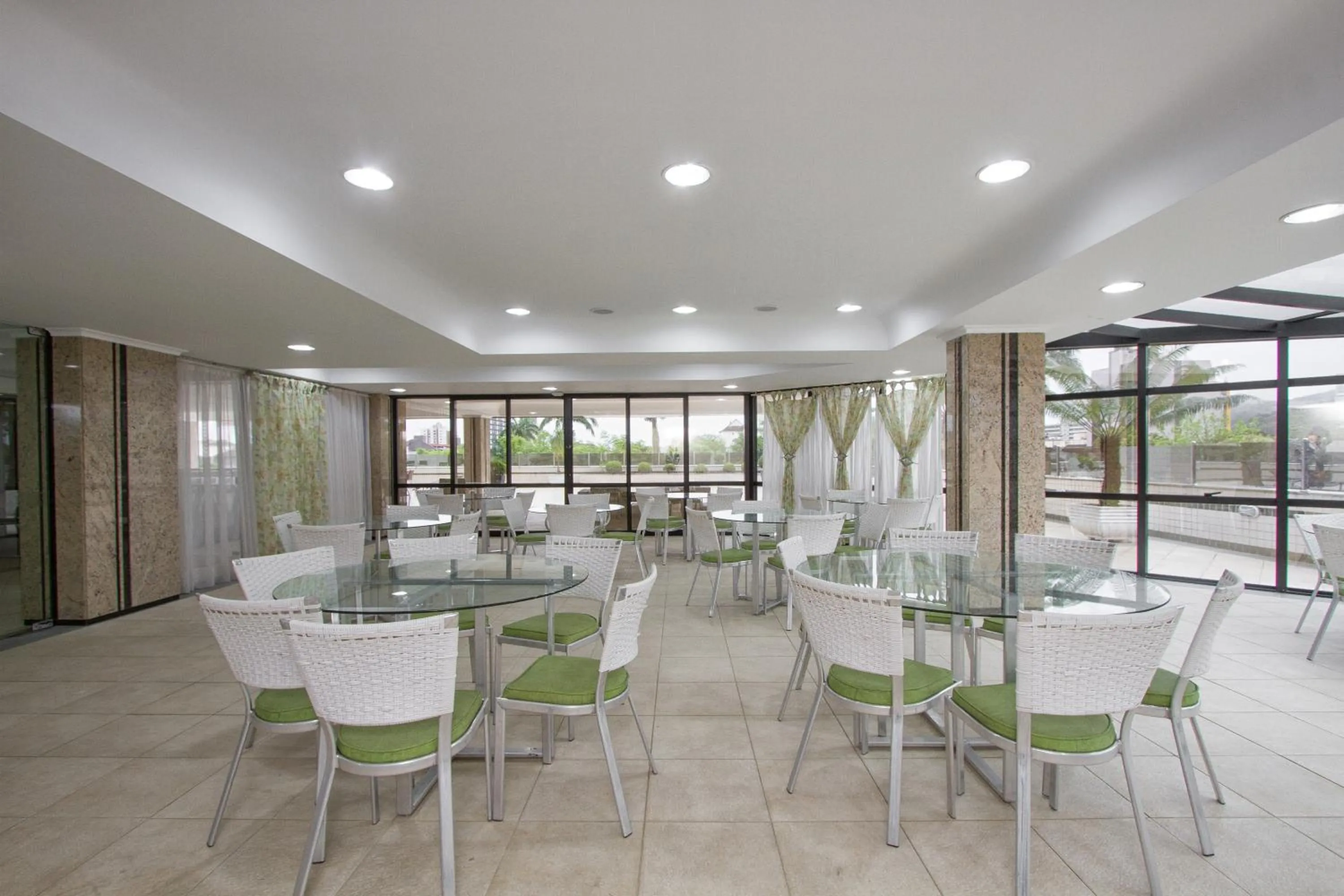 Business facilities in Alven Hotel by Slaviero Hotéis