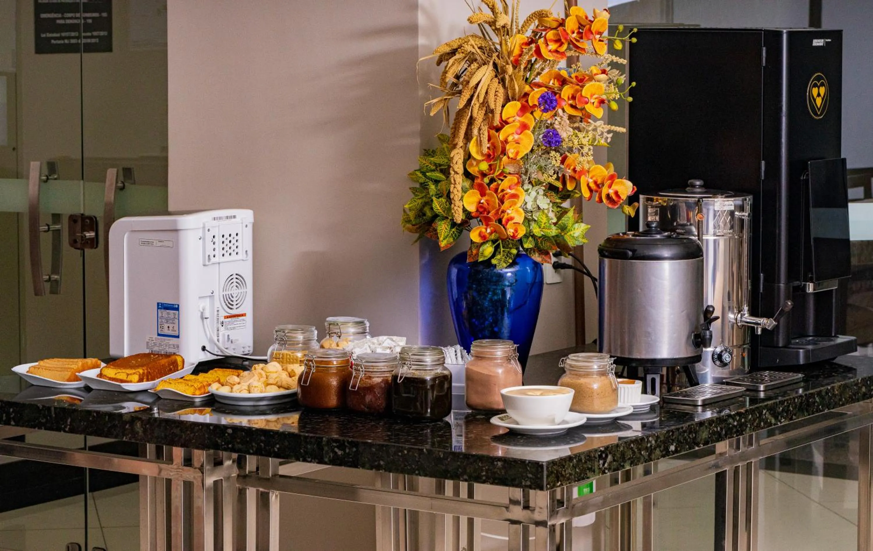 Breakfast in Alven Hotel by Slaviero Hotéis