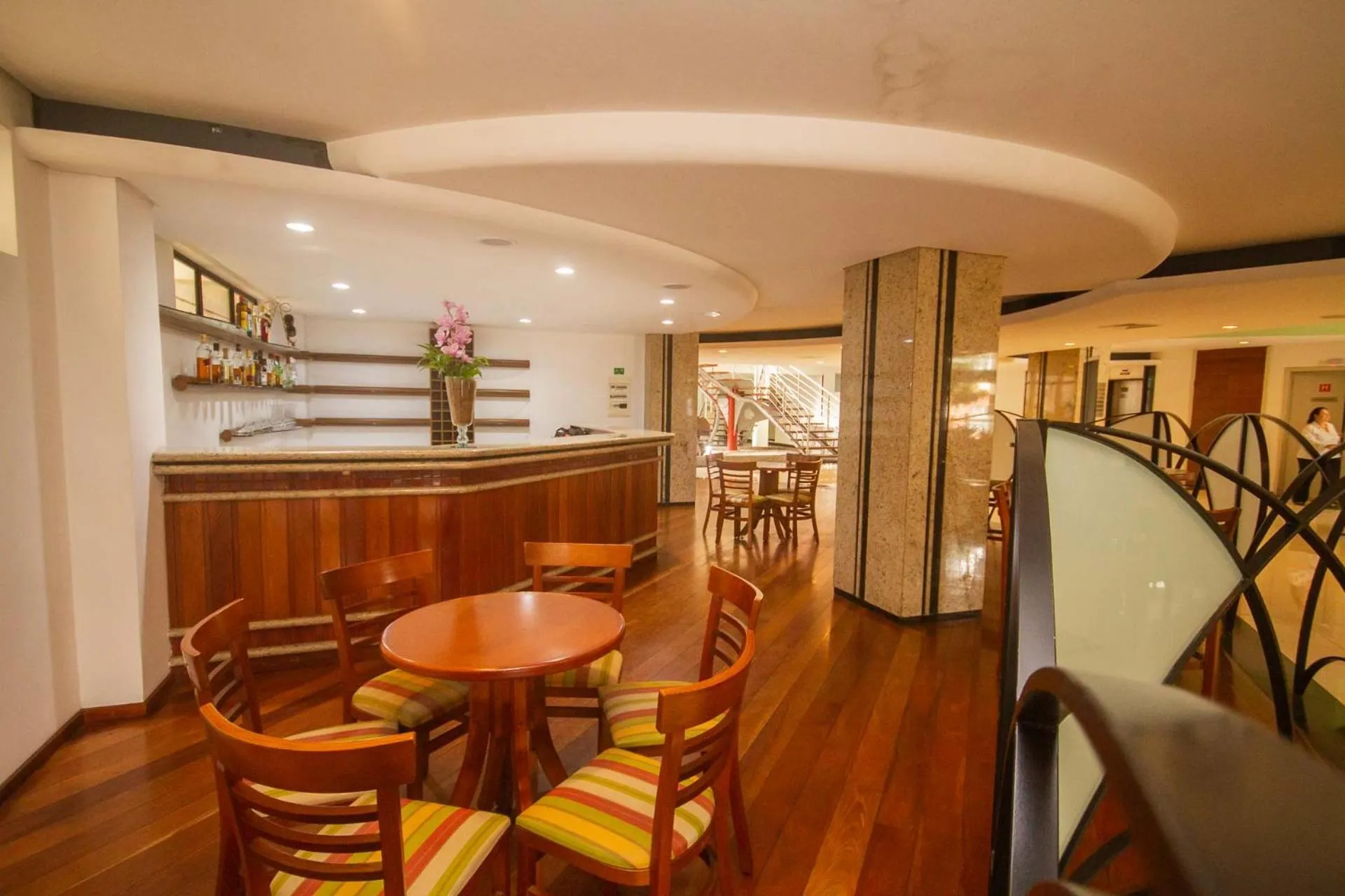 Lounge or bar in Alven Hotel by Slaviero Hotéis