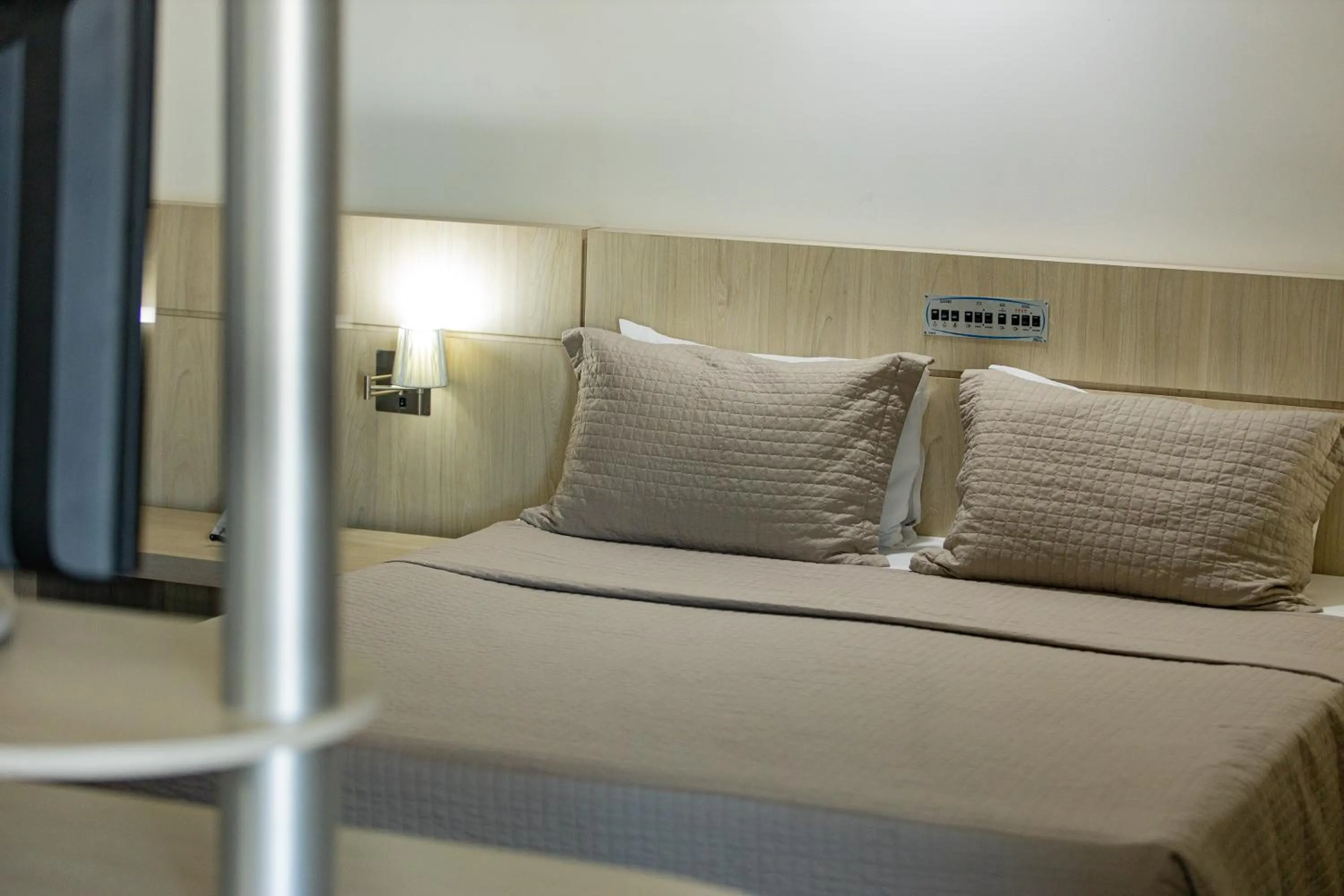 TV and multimedia, Bed in Alven Hotel by Slaviero Hotéis