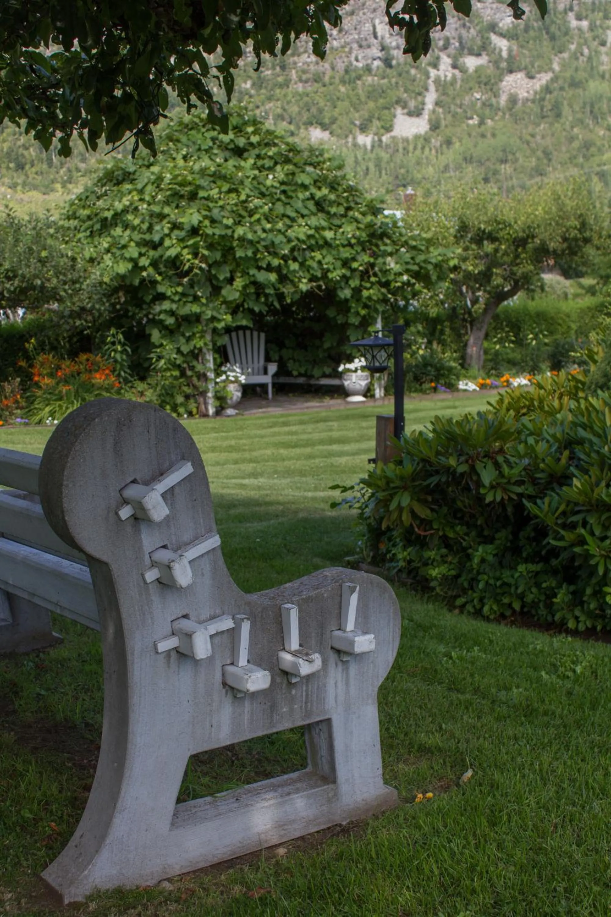 Genelle House B&B Guest House