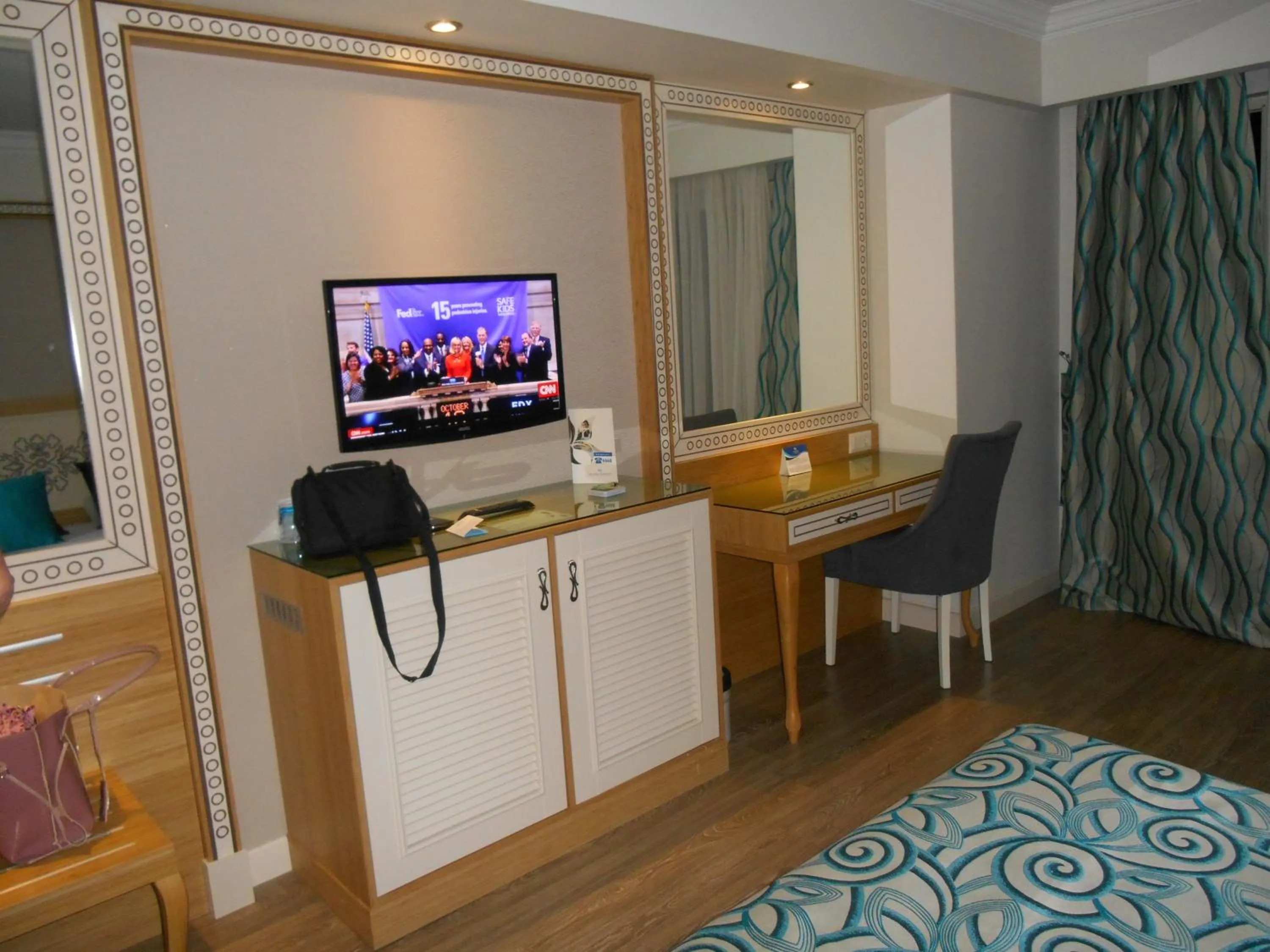 Communal lounge/ TV room in Hotel Kovarna