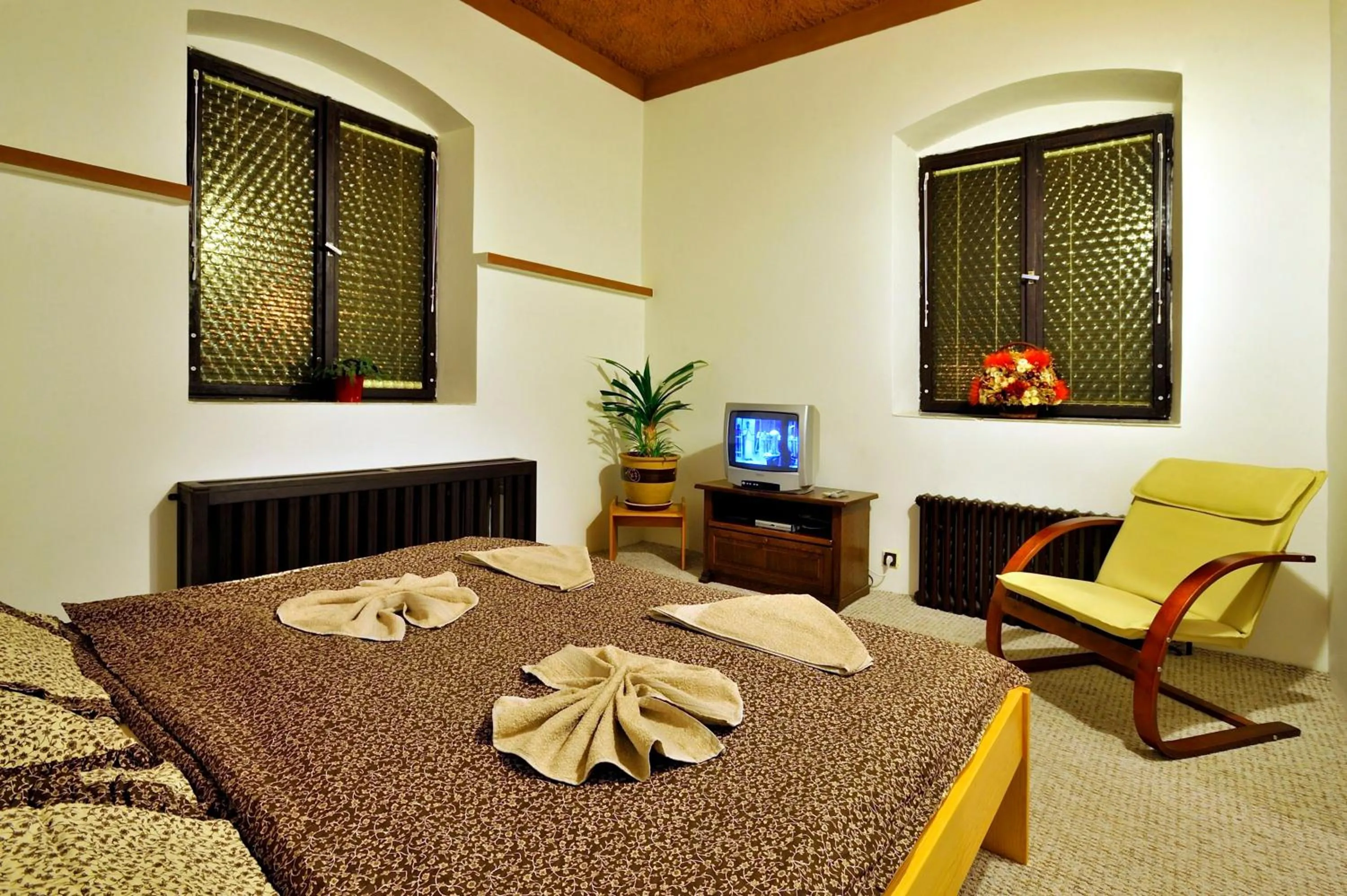 Photo of the whole room, Bed in Hotel Kovarna