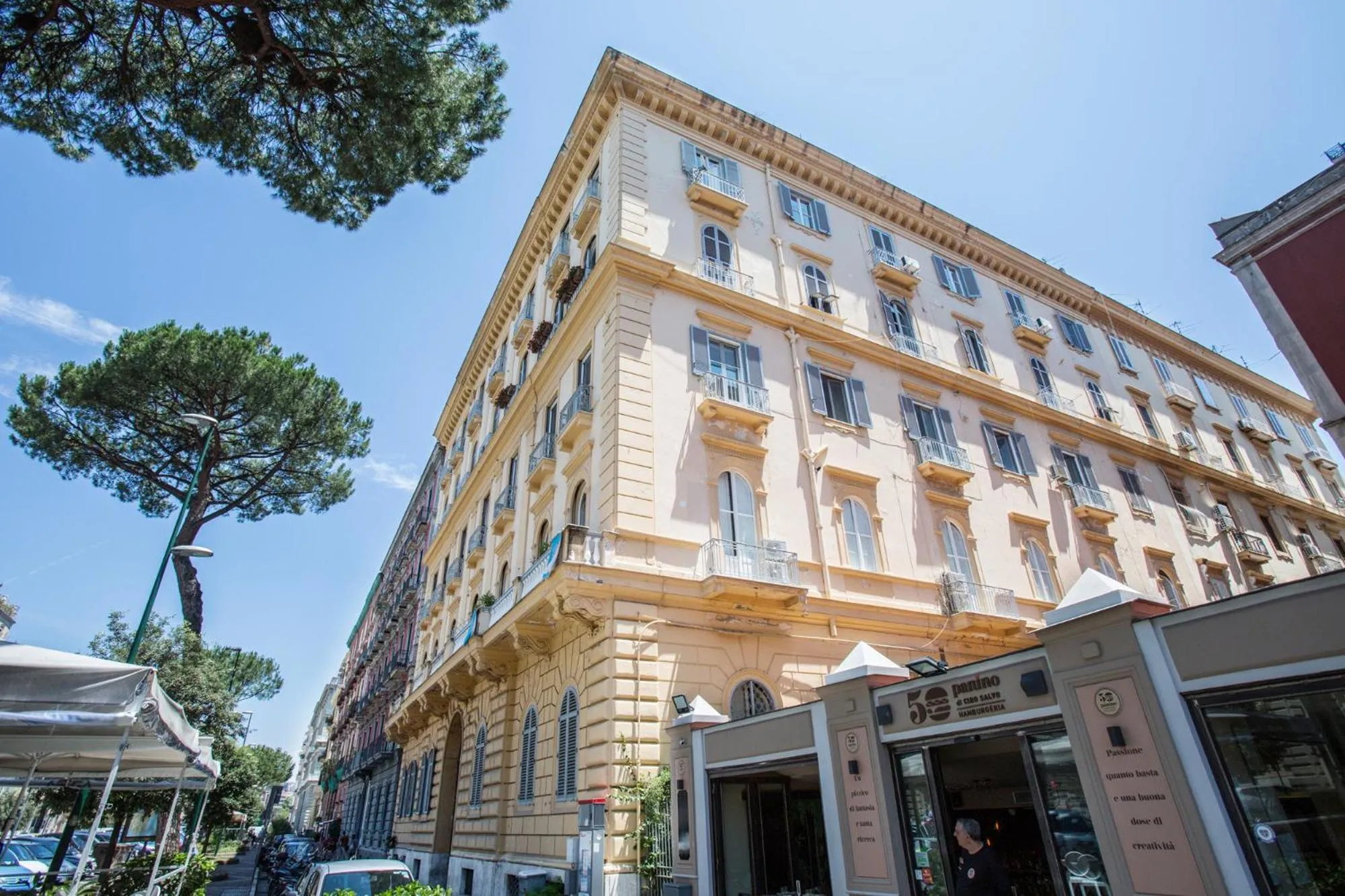 Property building in Regina Elena