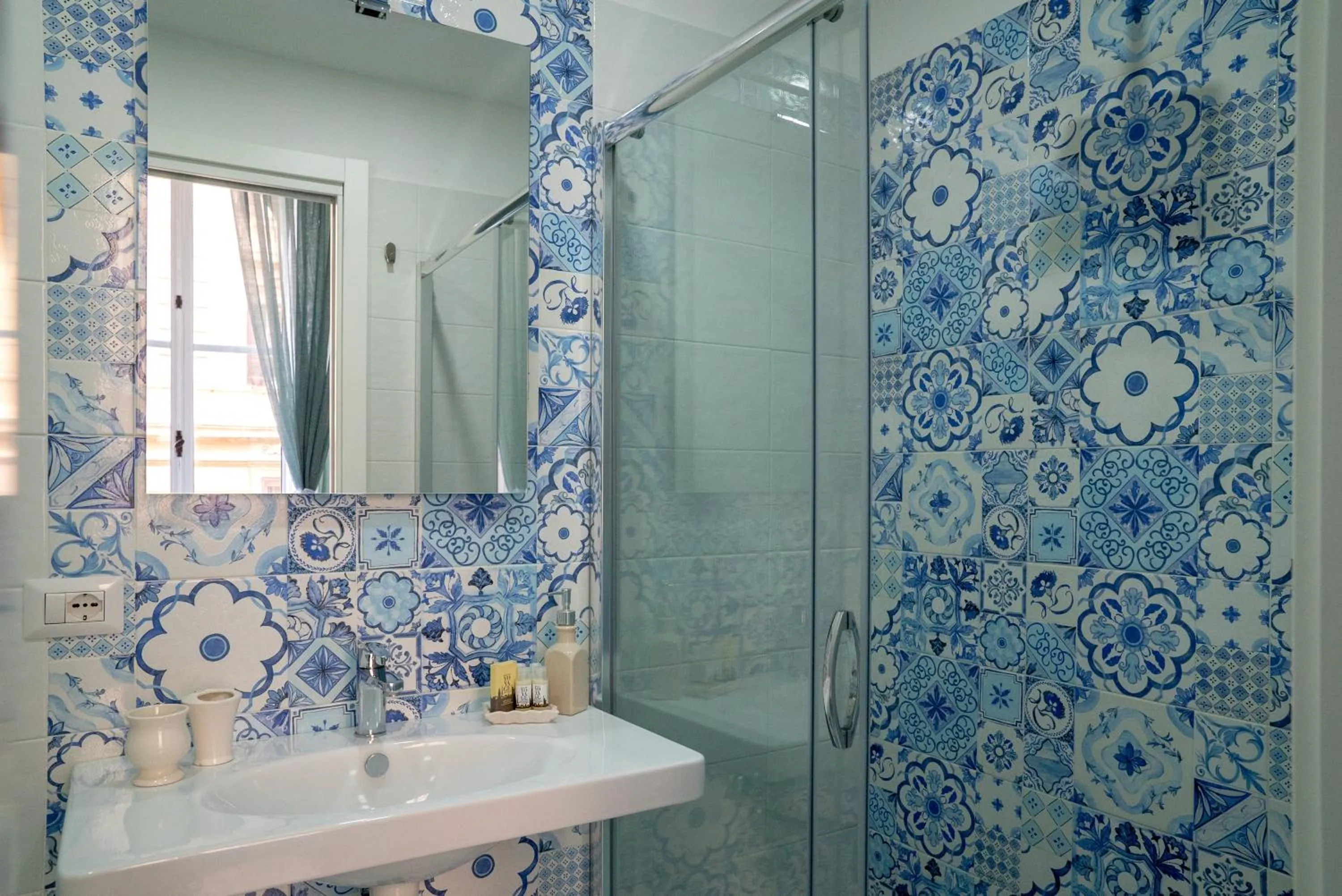 Bathroom in Regina Elena