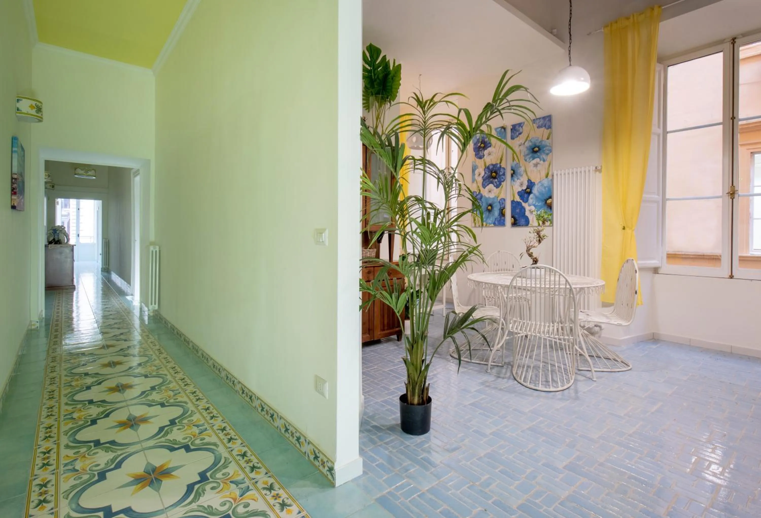 Communal lounge/ TV room in Regina Elena