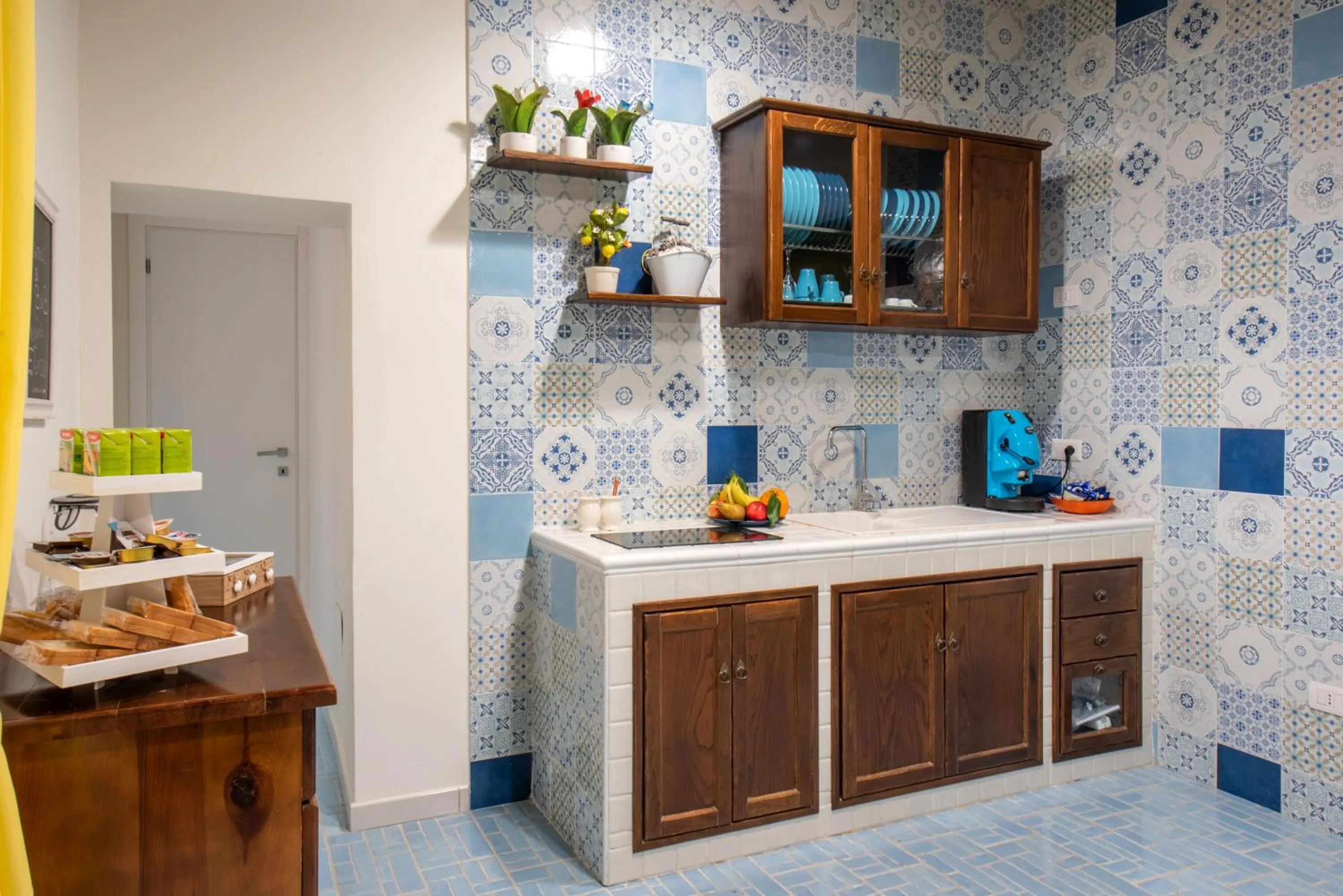 Communal kitchen in Regina Elena