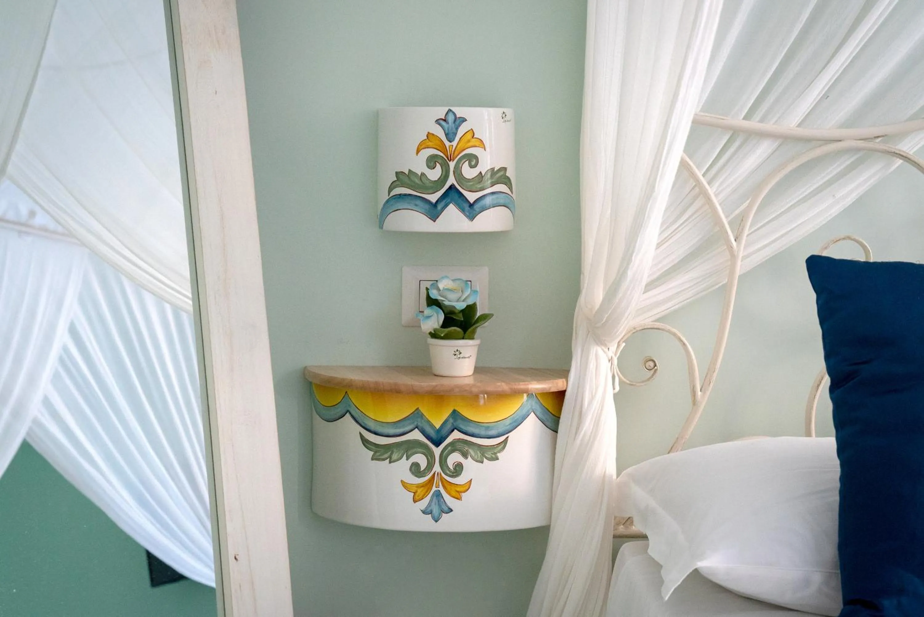 Decorative detail in Regina Elena