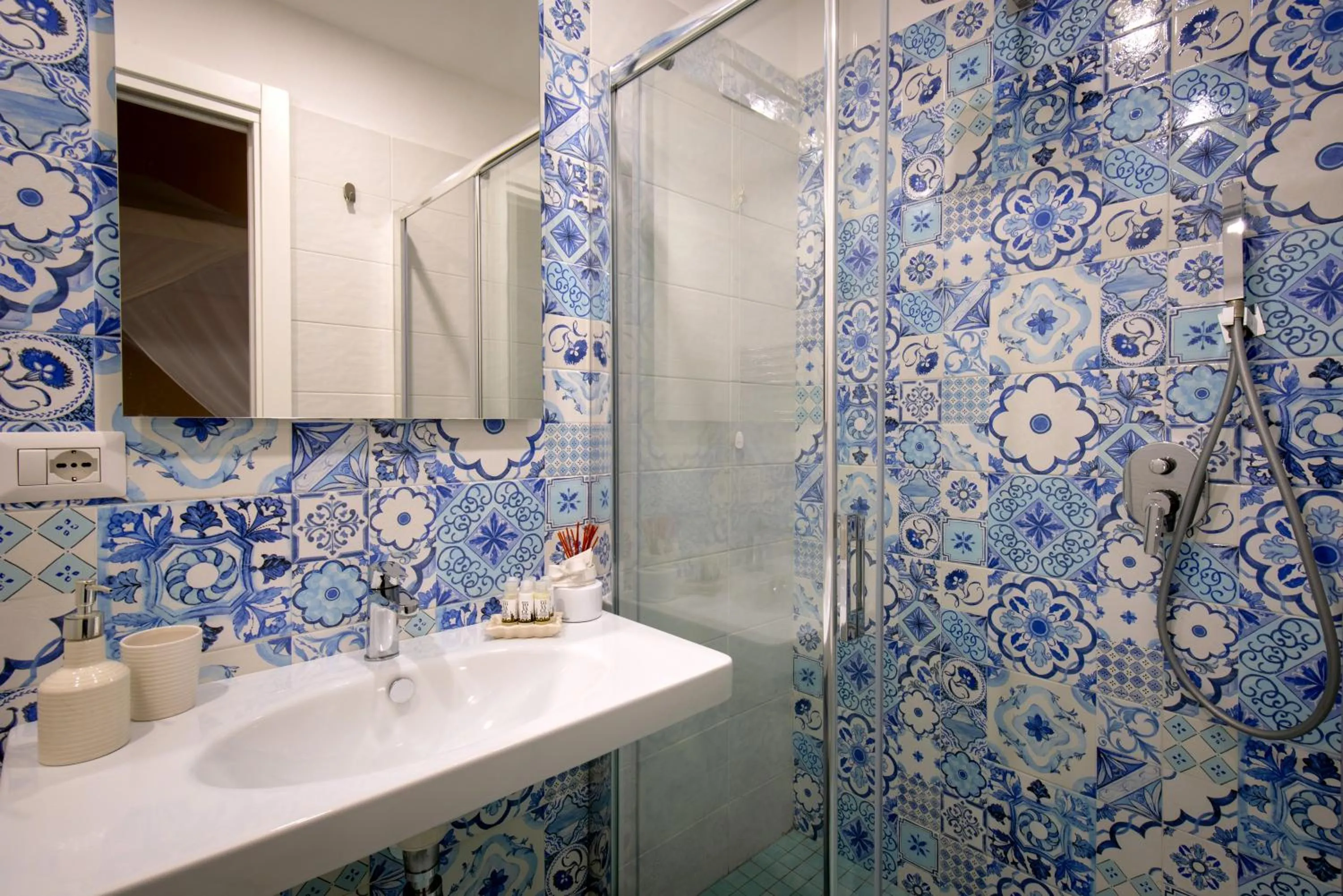 Bathroom in Regina Elena