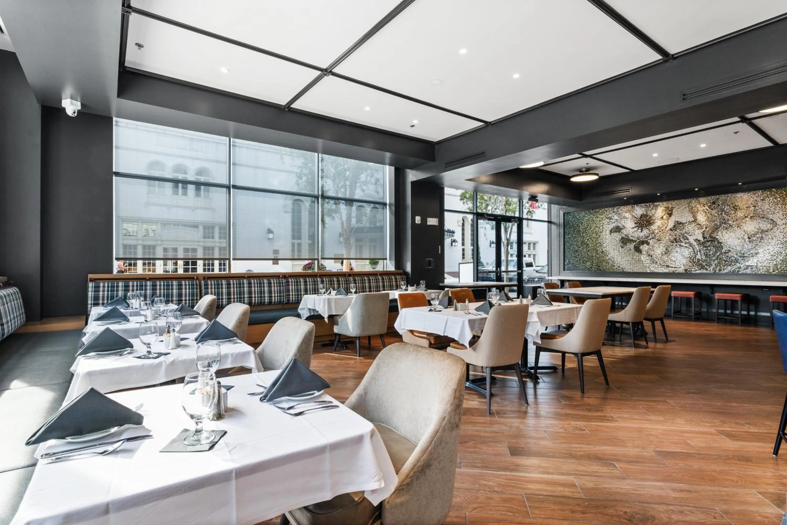 Restaurant/places to eat in Hotel Indigo Baton Rouge Downtown by IHG