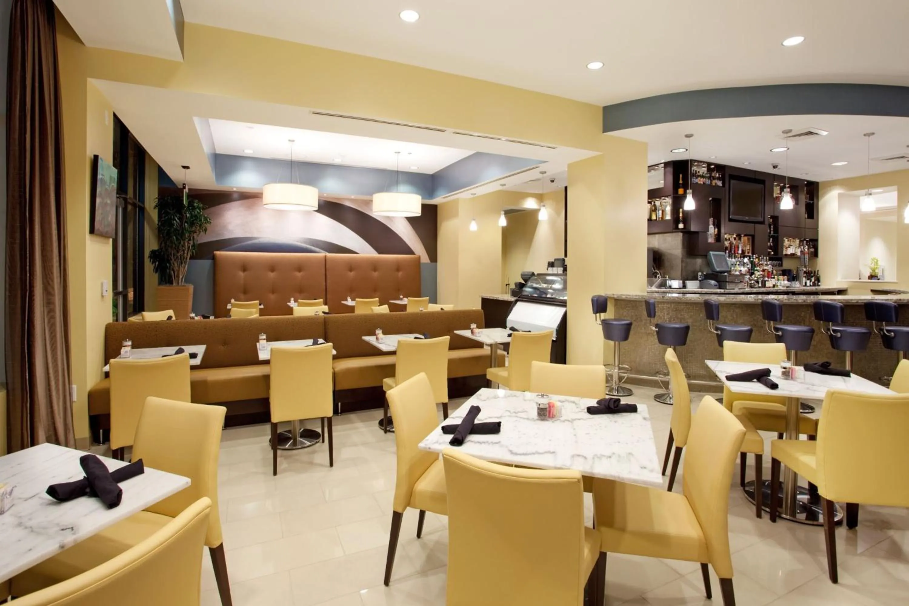 Restaurant/places to eat in Hotel Indigo Baton Rouge Downtown by IHG