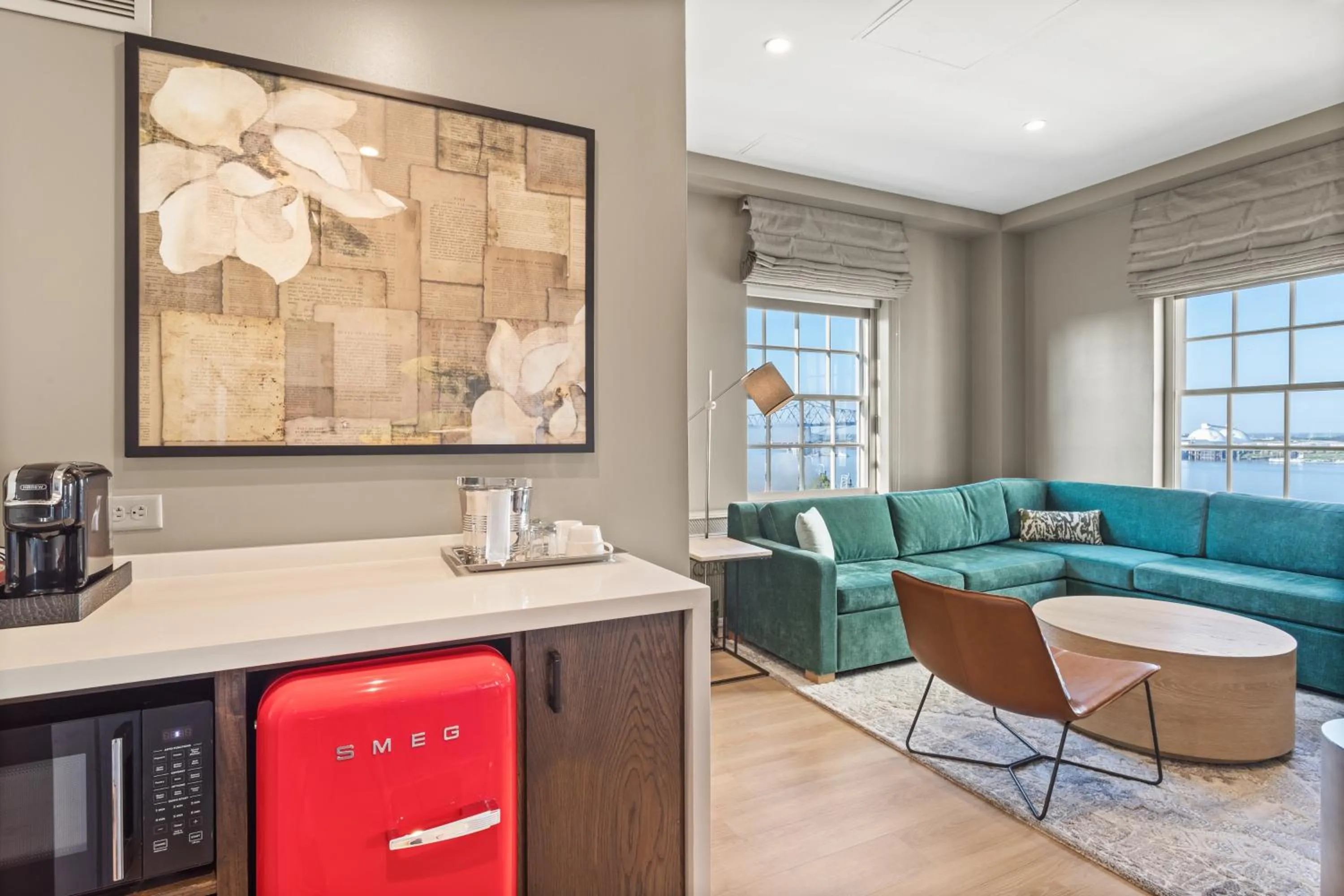 Photo of the whole room in Hotel Indigo Baton Rouge Downtown by IHG