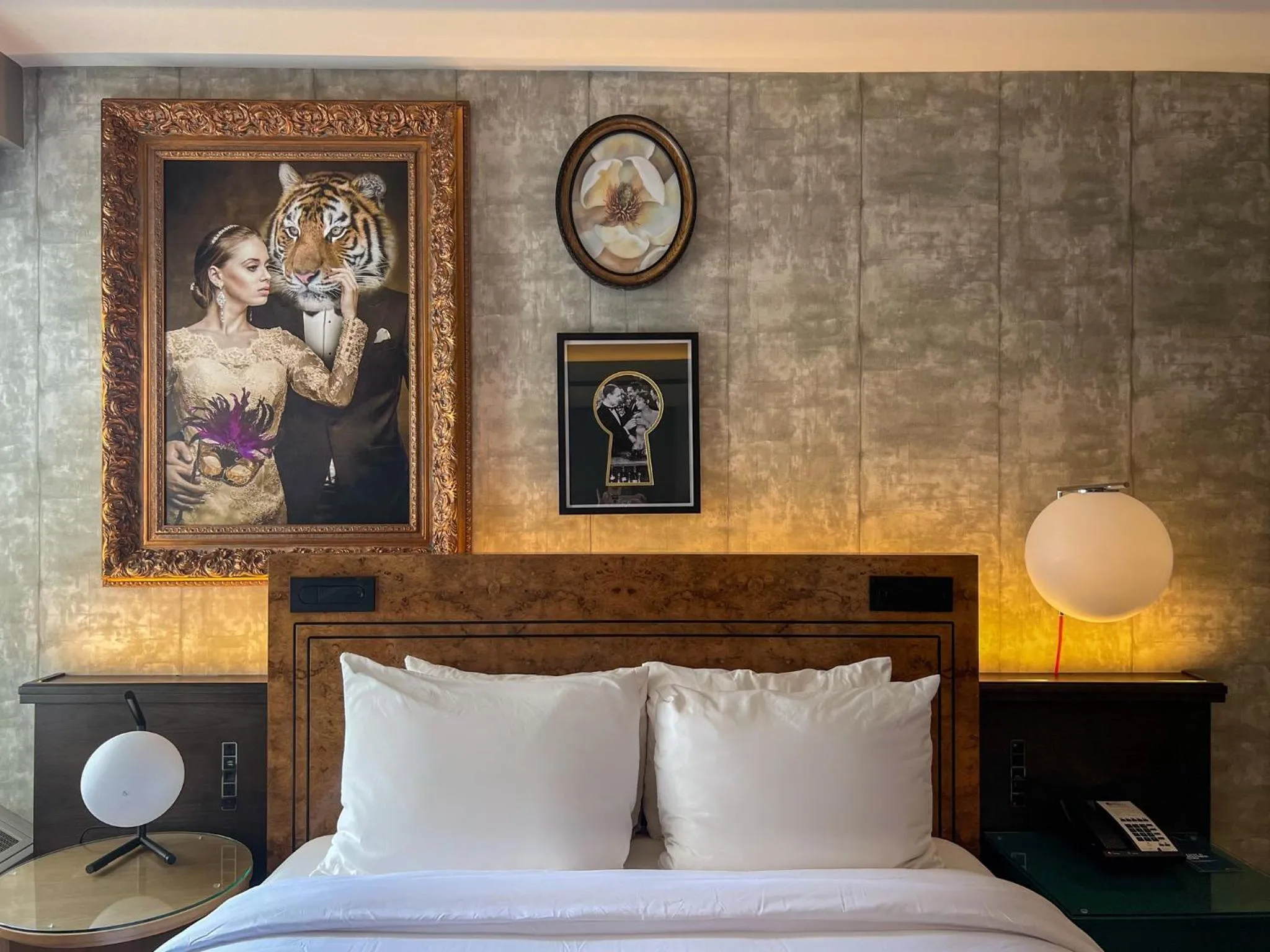 Photo of the whole room, Bed in Hotel Indigo Baton Rouge Downtown by IHG