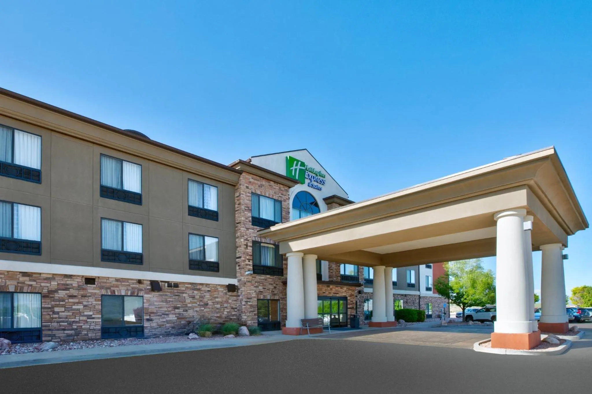 Property building in Holiday Inn Express & Suites Richfield by IHG
