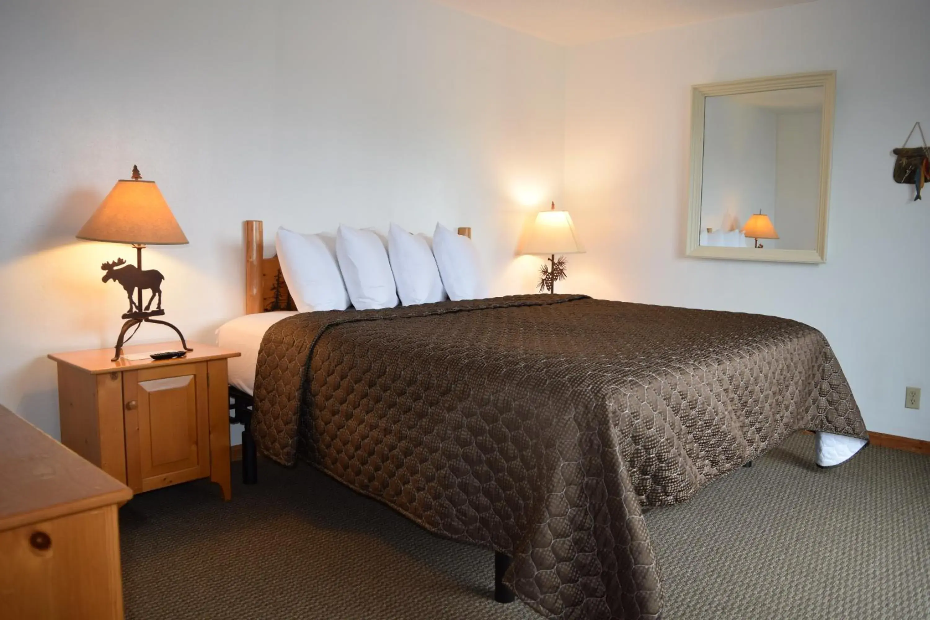 Standard Queen Room in The Otter Lodge Standard Queen Room in The Otter Lodge