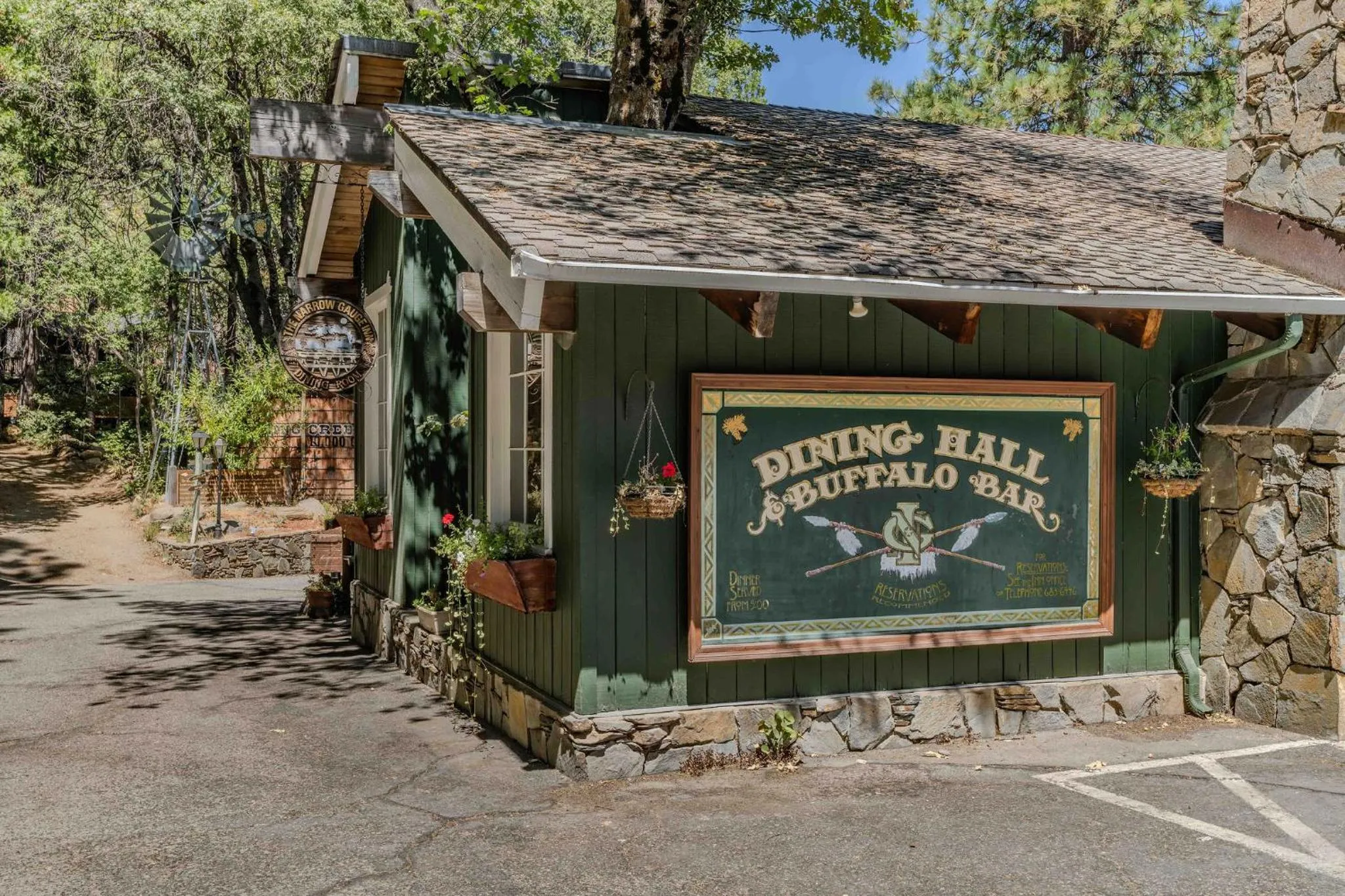 Restaurant/places to eat in Narrow Gauge Inn