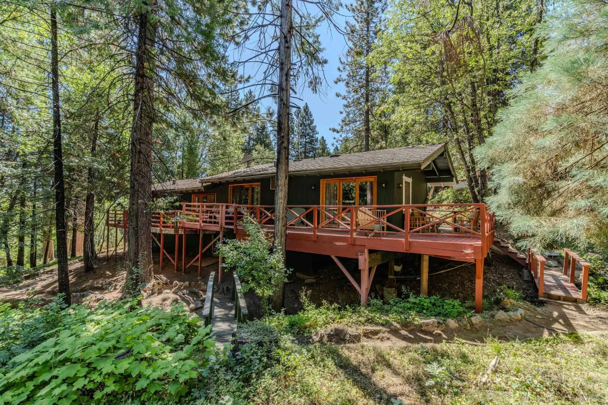 Property building in Narrow Gauge Inn