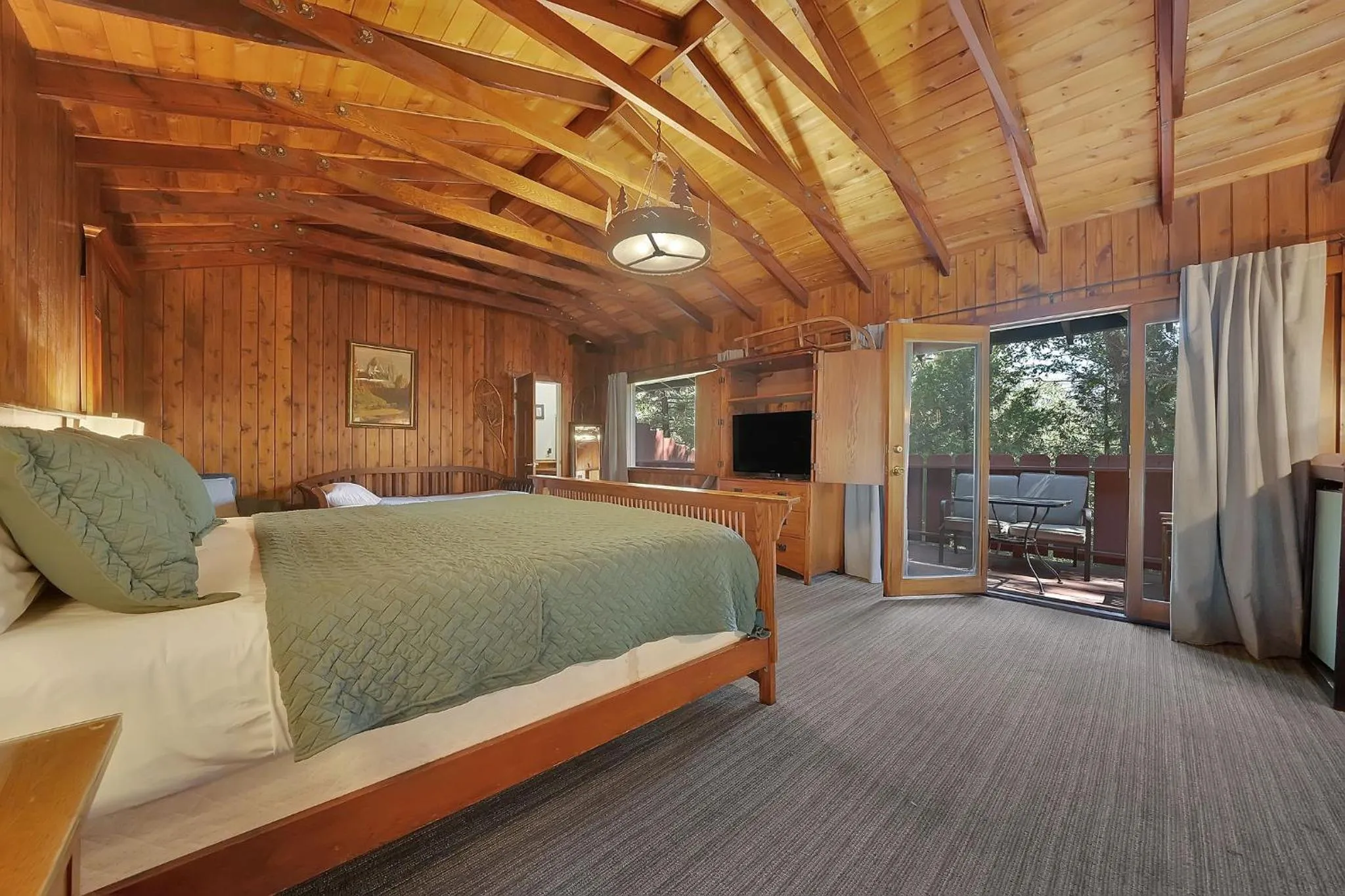 Patio, Bed in Narrow Gauge Inn