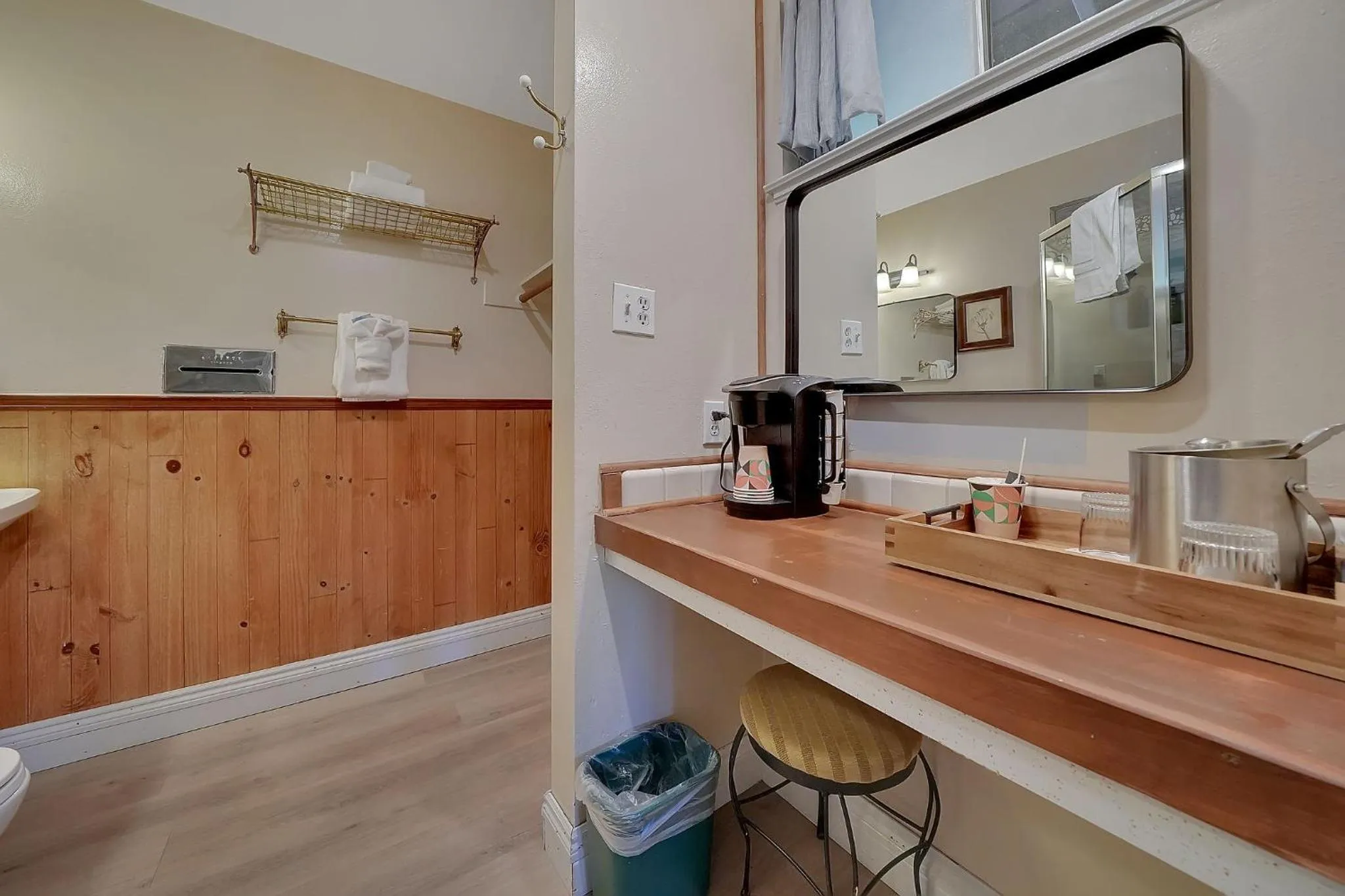 Bathroom in Narrow Gauge Inn