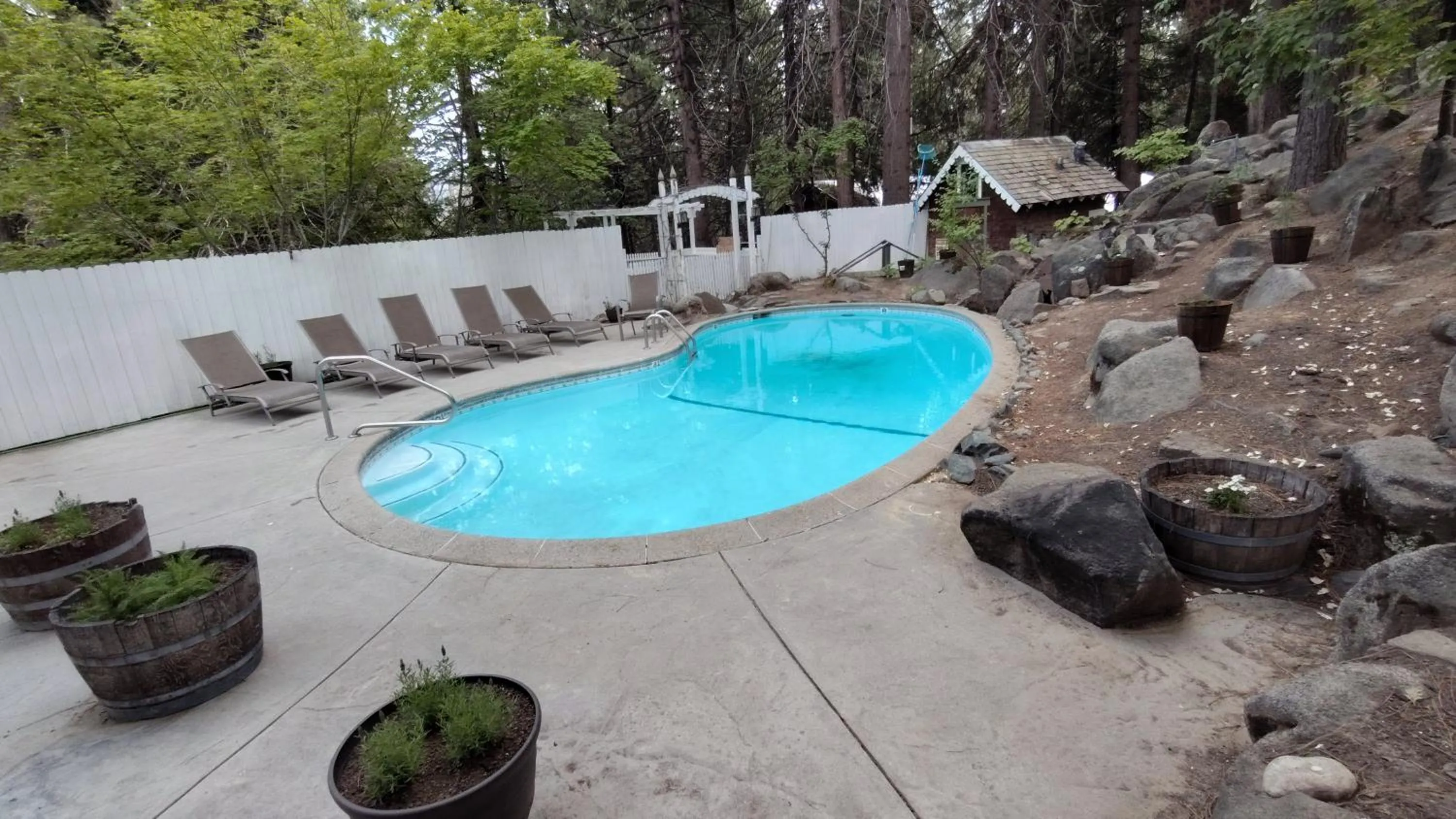 Swimming pool in Narrow Gauge Inn