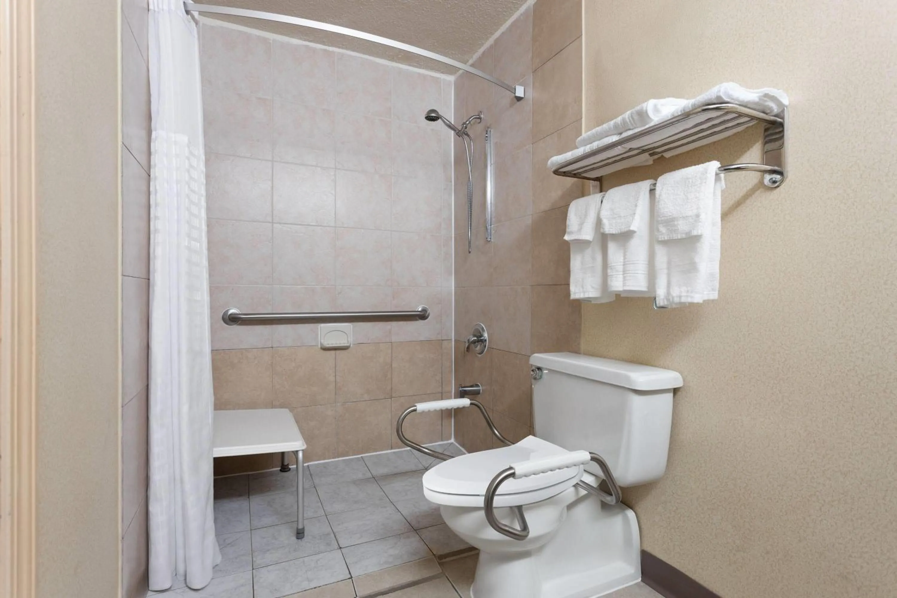 Shower in Super 8 by Wyndham Columbus