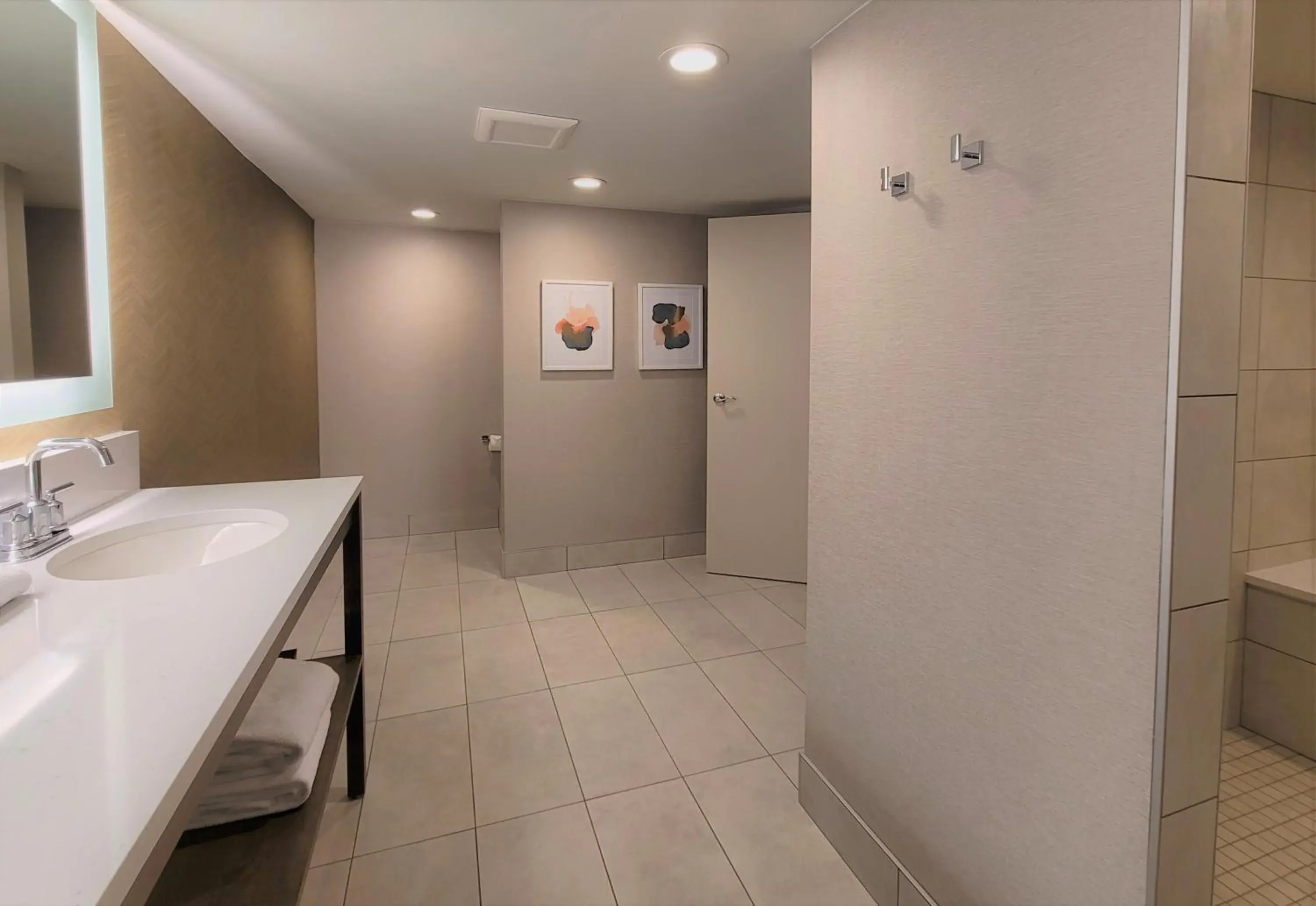 King Room with Sofa Bed and Living Room and Shower - Non-Smoking in Riverside Hotel, BW Premier Collection King Room with Sofa Bed and Living Room and Shower - Non-Smoking in Riverside Hotel, BW Premier Collection