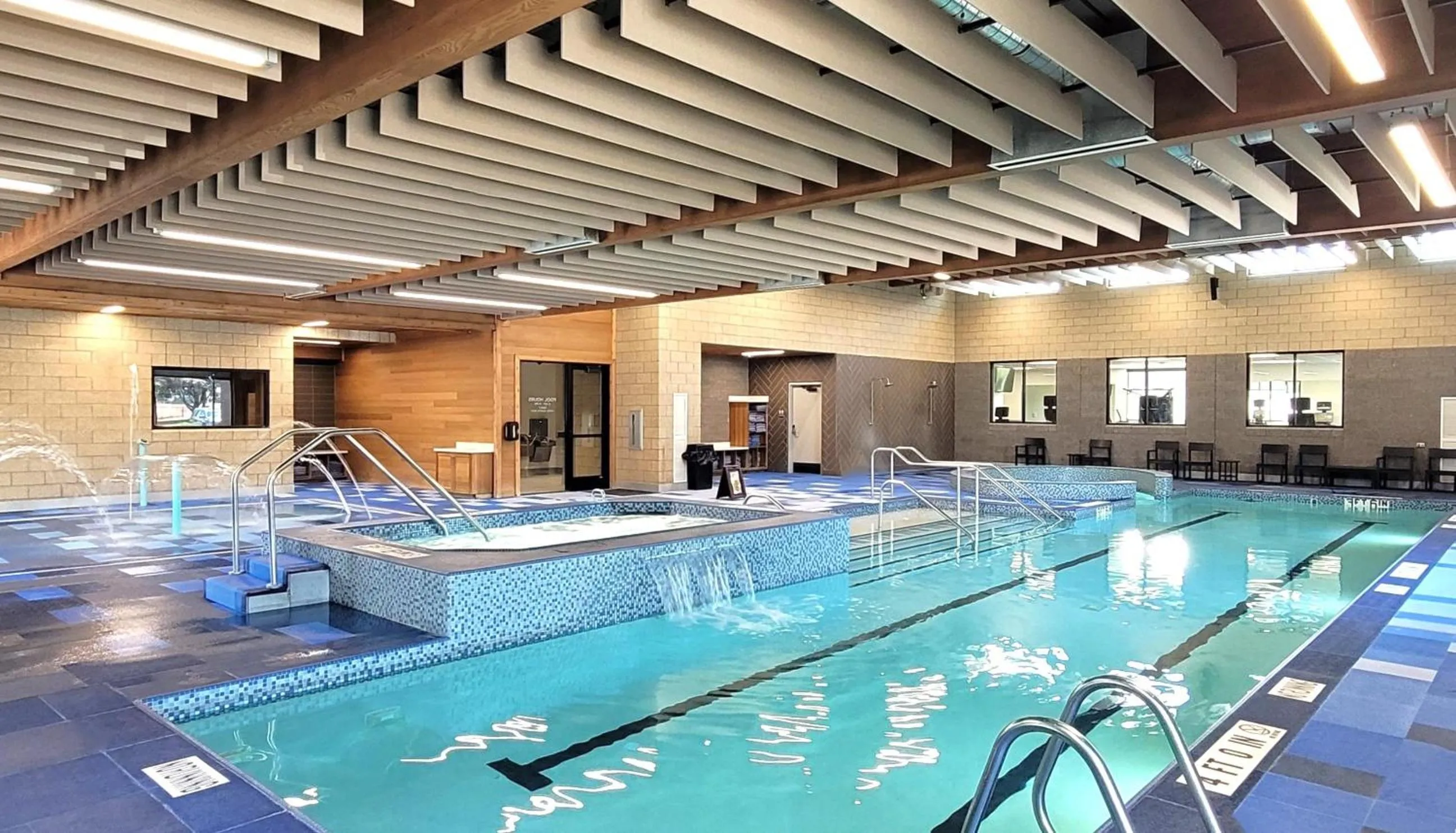 Swimming pool in Riverside Hotel, BW Premier Collection