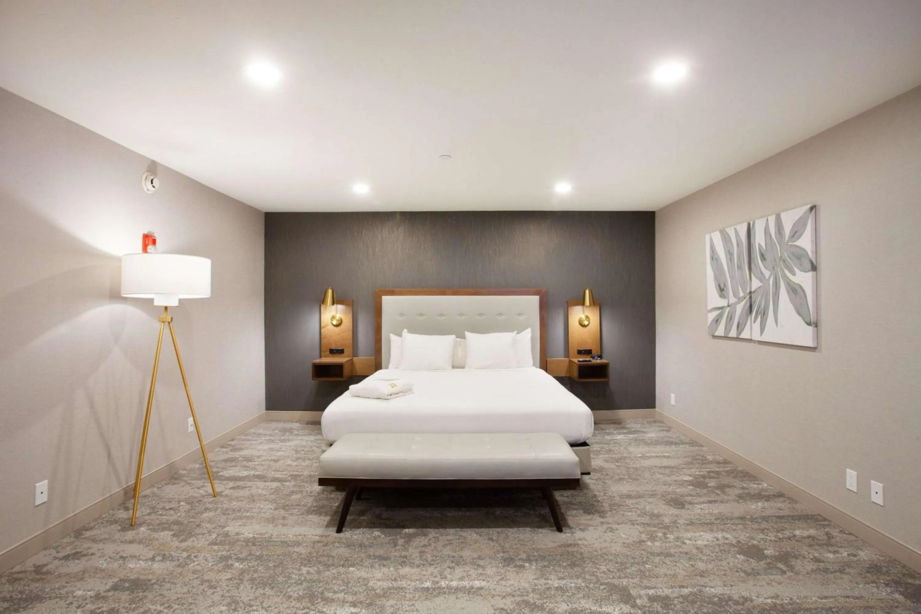 Photo of the whole room, Bed in Riverside Hotel, BW Premier Collection