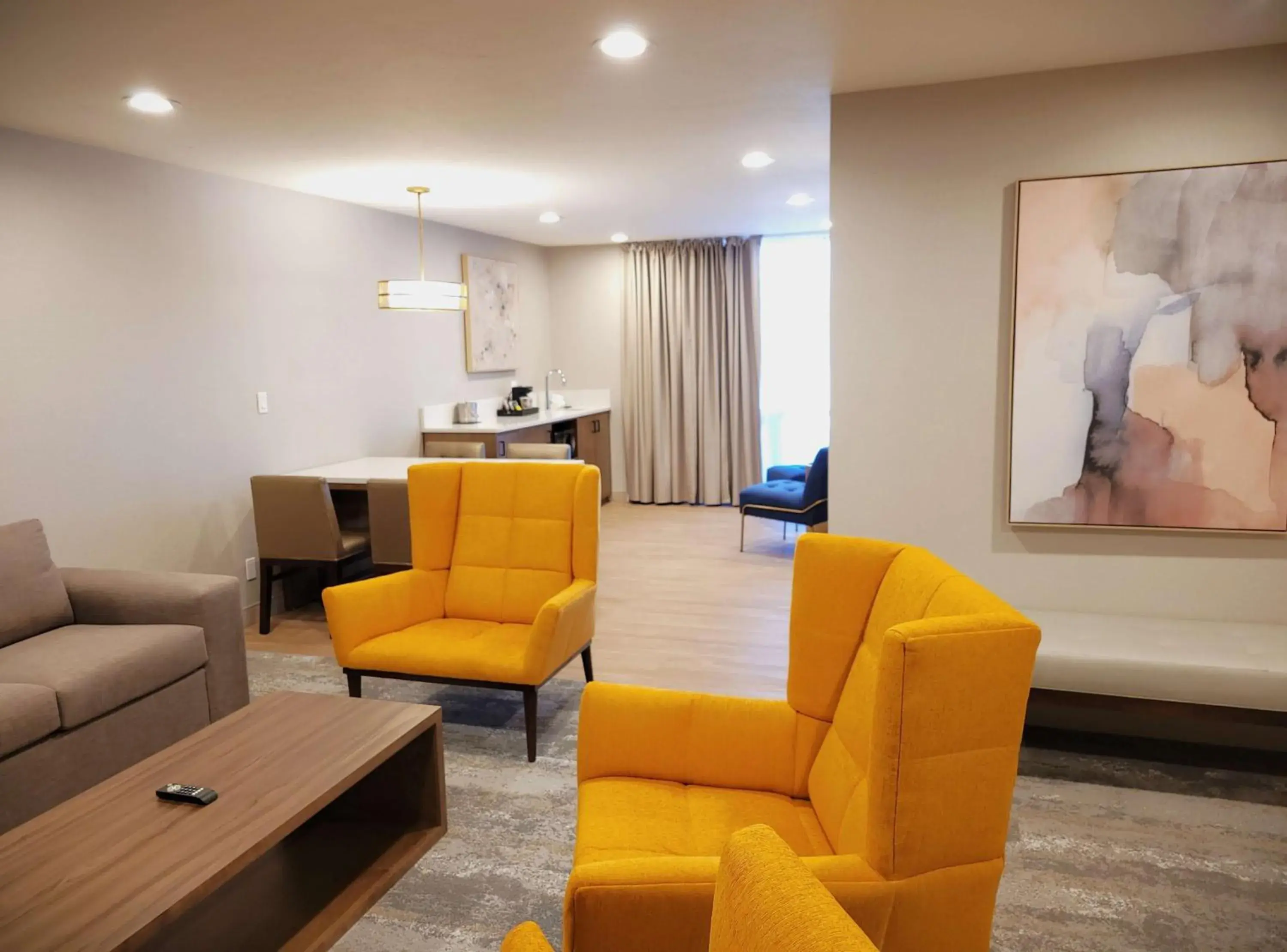 One-Bedroom Queen Suite with Two Queen Beds, Sofa Bed, Spa Bath and Living Room - Non-Smoking in Riverside Hotel, BW Premier Collection One-Bedroom Queen Suite with Two Queen Beds, Sofa Bed, Spa Bath and Living Room - Non-Smoking in Riverside Hotel, BW Premier Collection