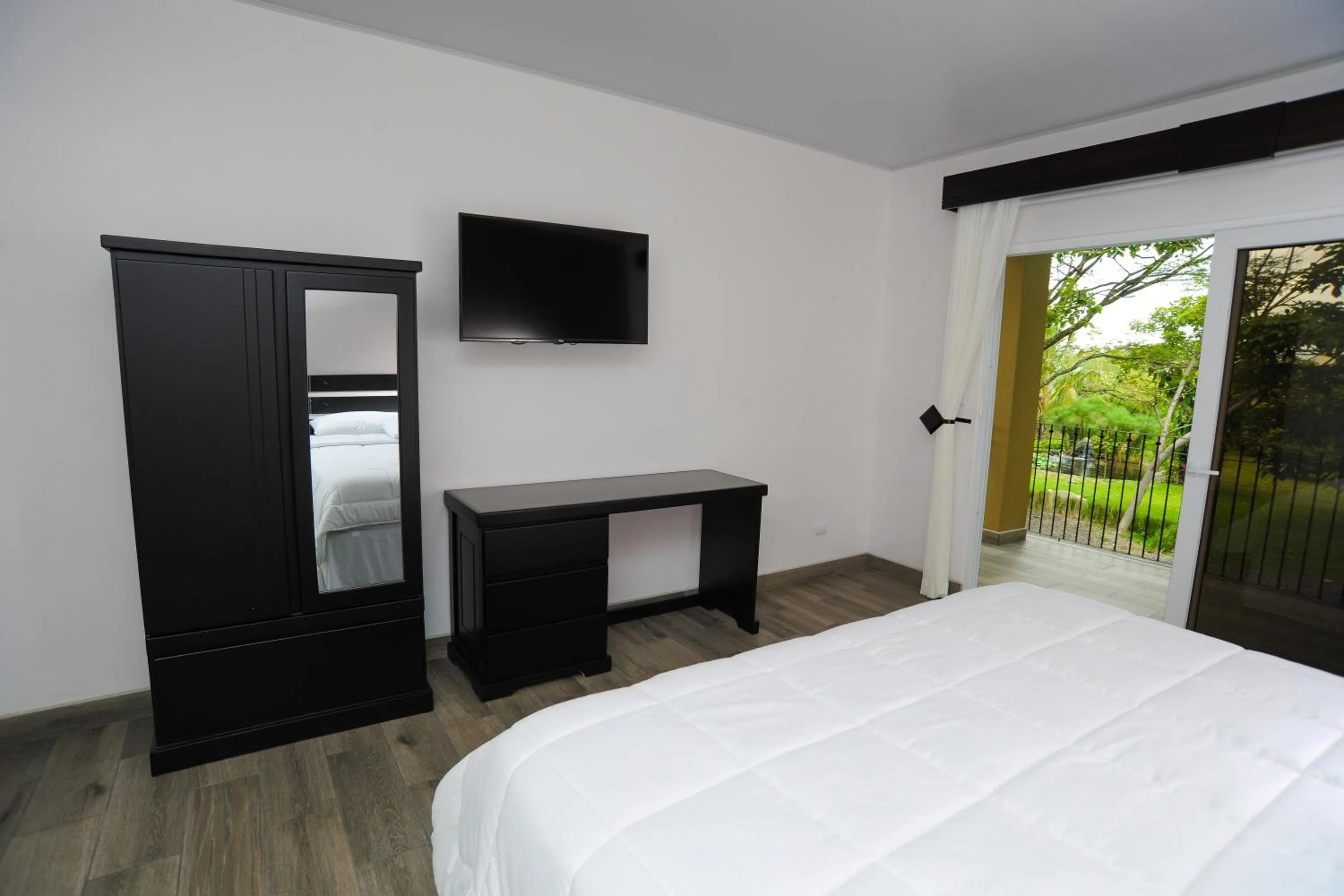 TV and multimedia, Bed in Hotel Robledal