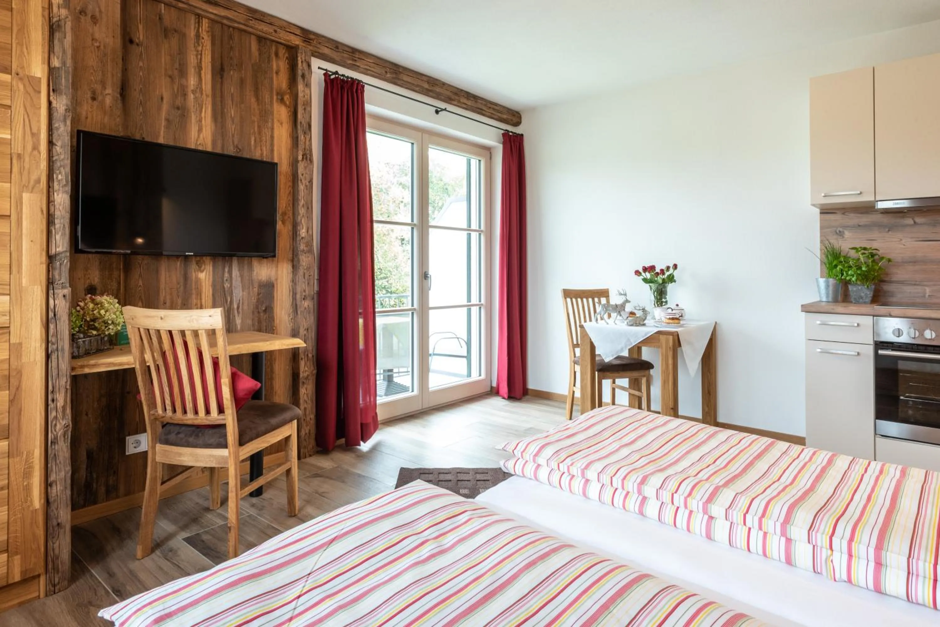 TV and multimedia, Bed in Pension und Appartements Wild