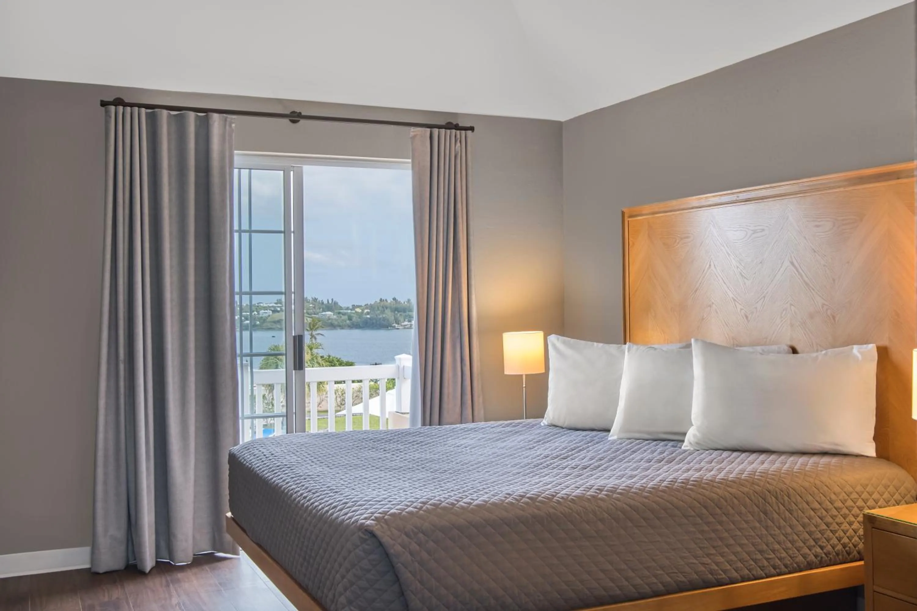 Bedroom, Bed in St George's Club