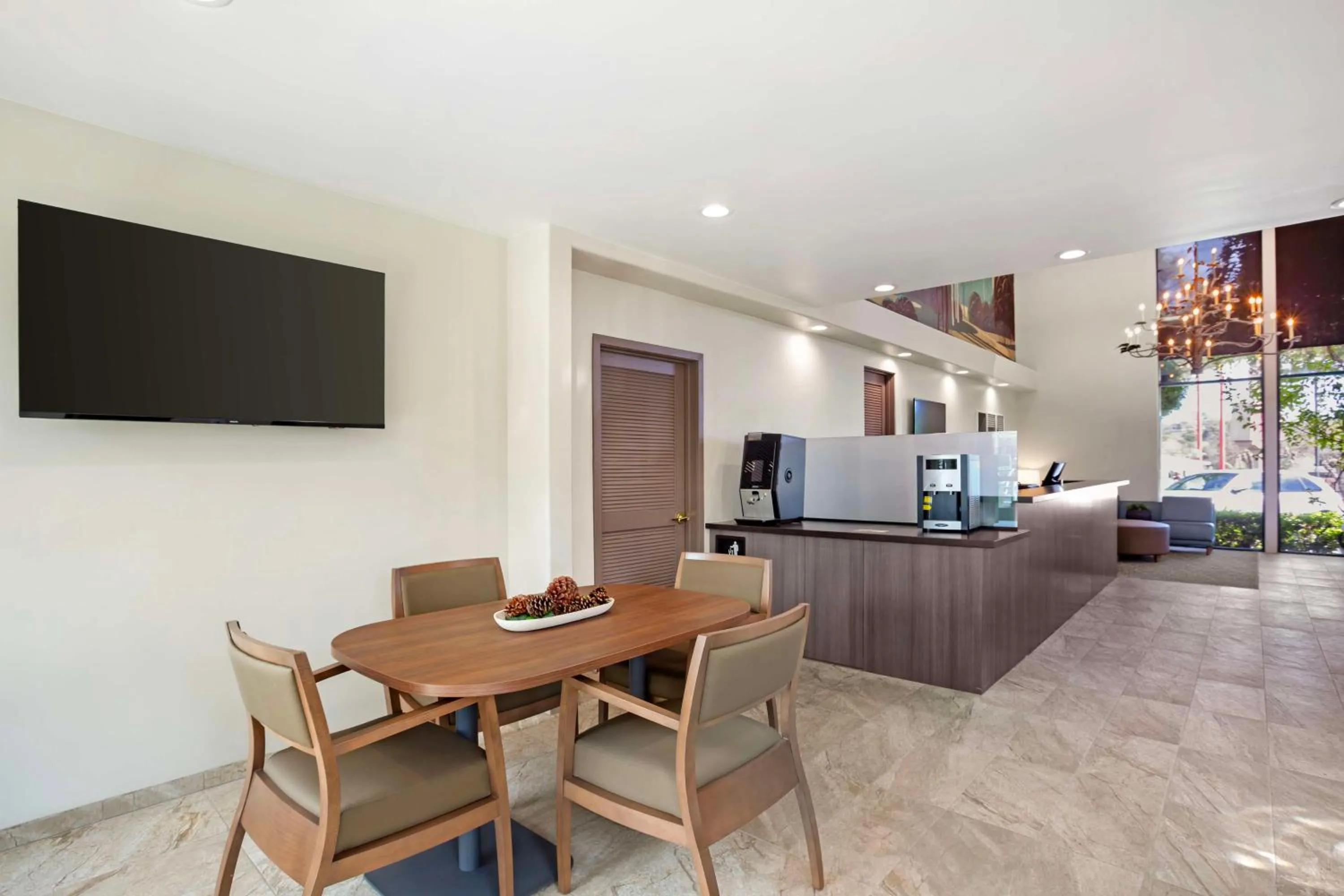 Lobby or reception in Best Western Plus Black Oak