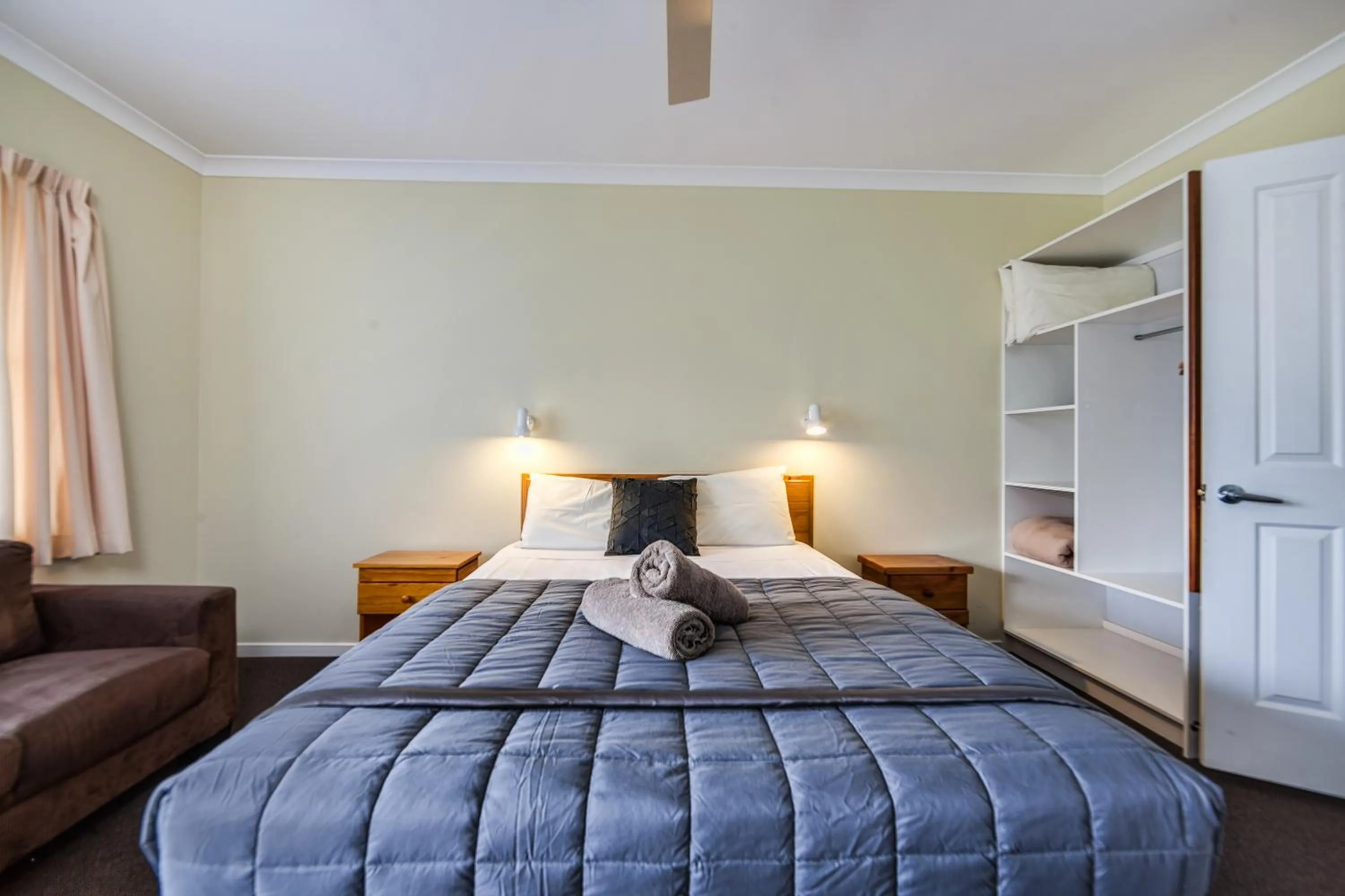 Bed in Wintersun Gardens Motel