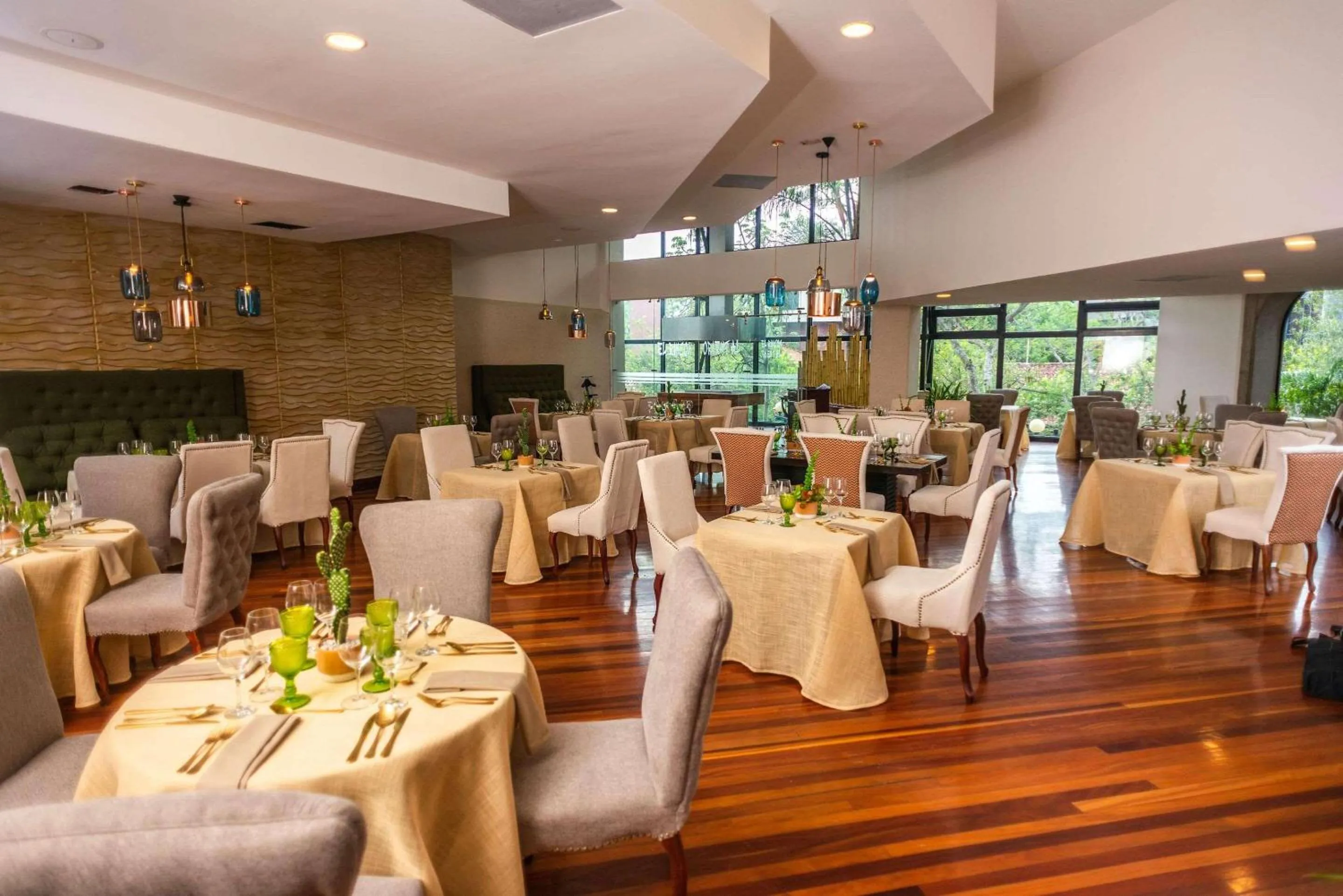 Restaurant/places to eat in Radisson San Jose-Costa Rica